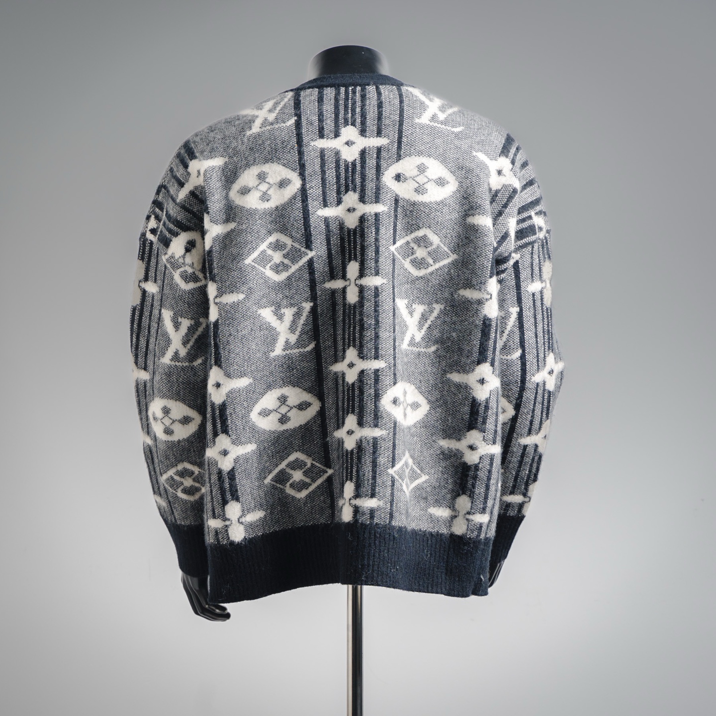 Louis Vuitton 路易威登25ss 老花满印条纹渐变 logo马海毛针织提花开衫外套毛衣