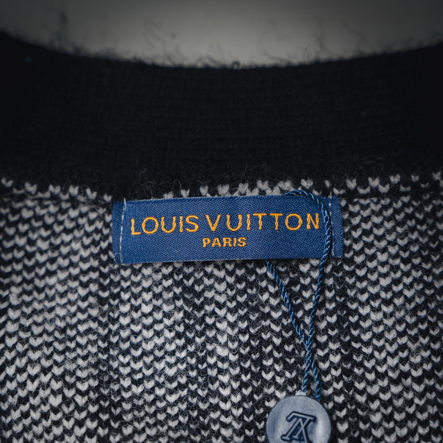 Louis Vuitton 路易威登25ss 老花满印条纹渐变 logo马海毛针织提花开衫外套毛衣