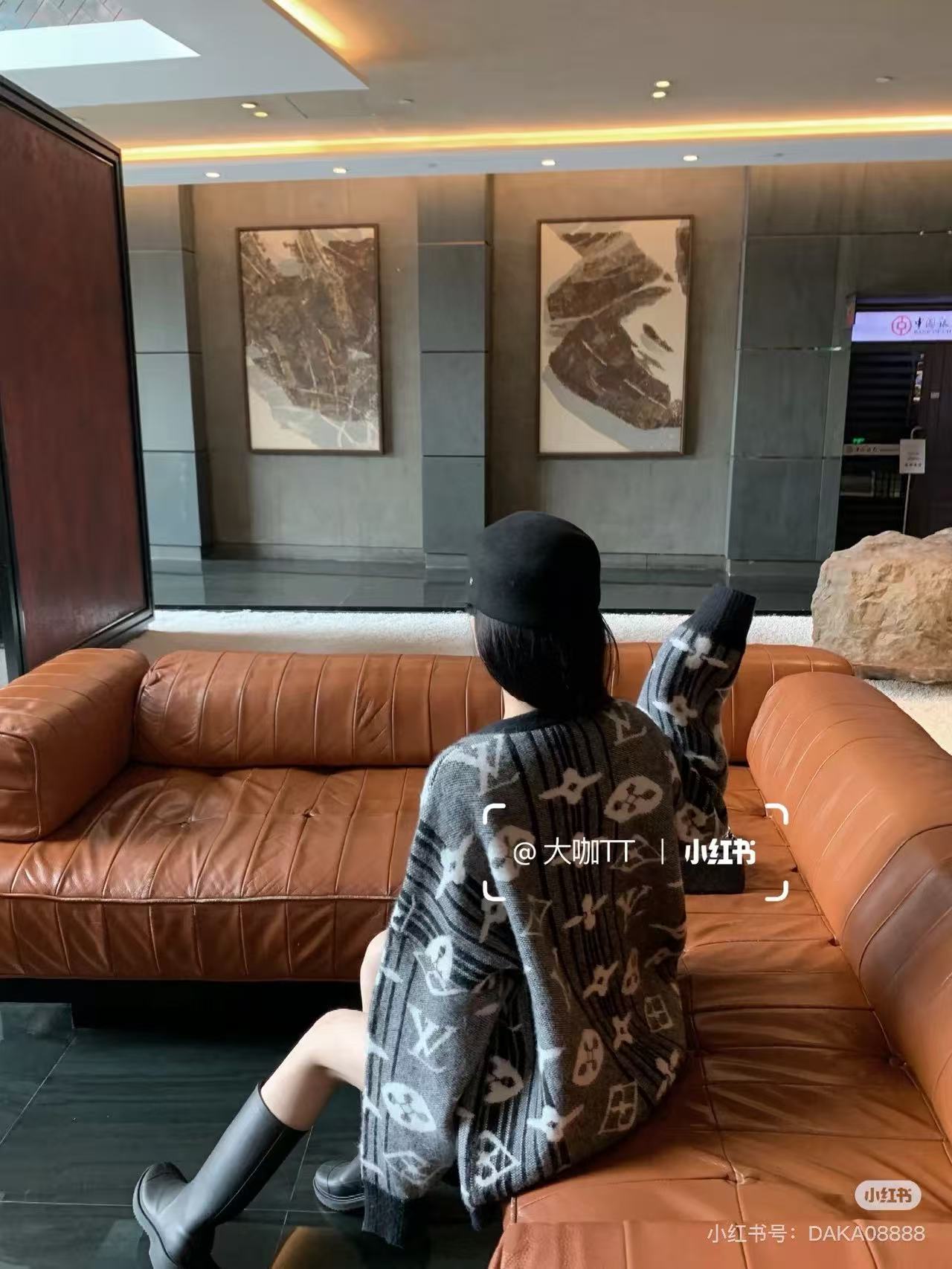 Louis Vuitton 路易威登25ss 老花满印条纹渐变 logo马海毛针织提花开衫外套毛衣 上身集合