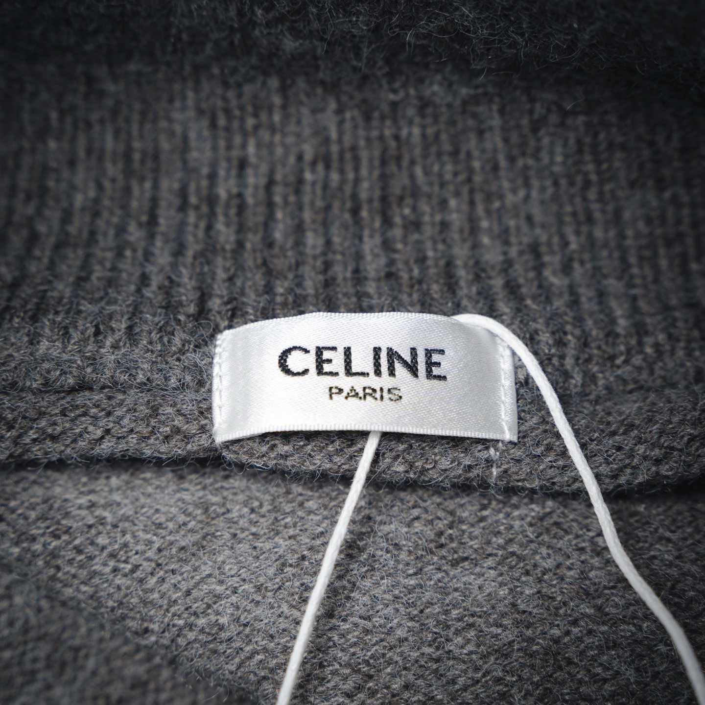 Celine 赛琳25FW 小刺绣高领半拉链毛衣 灰色