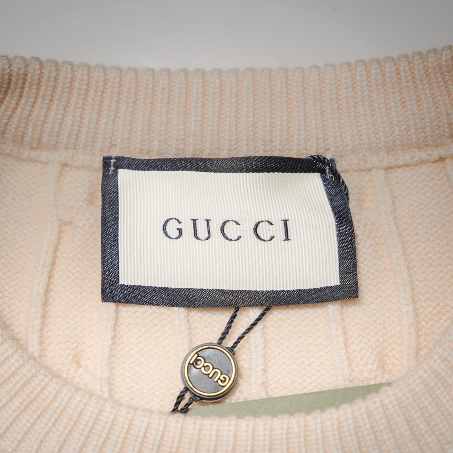 Gucci古驰24ss新款拼接设计羊毛针织衫麻花设计拼色圆领套头毛衣 米色