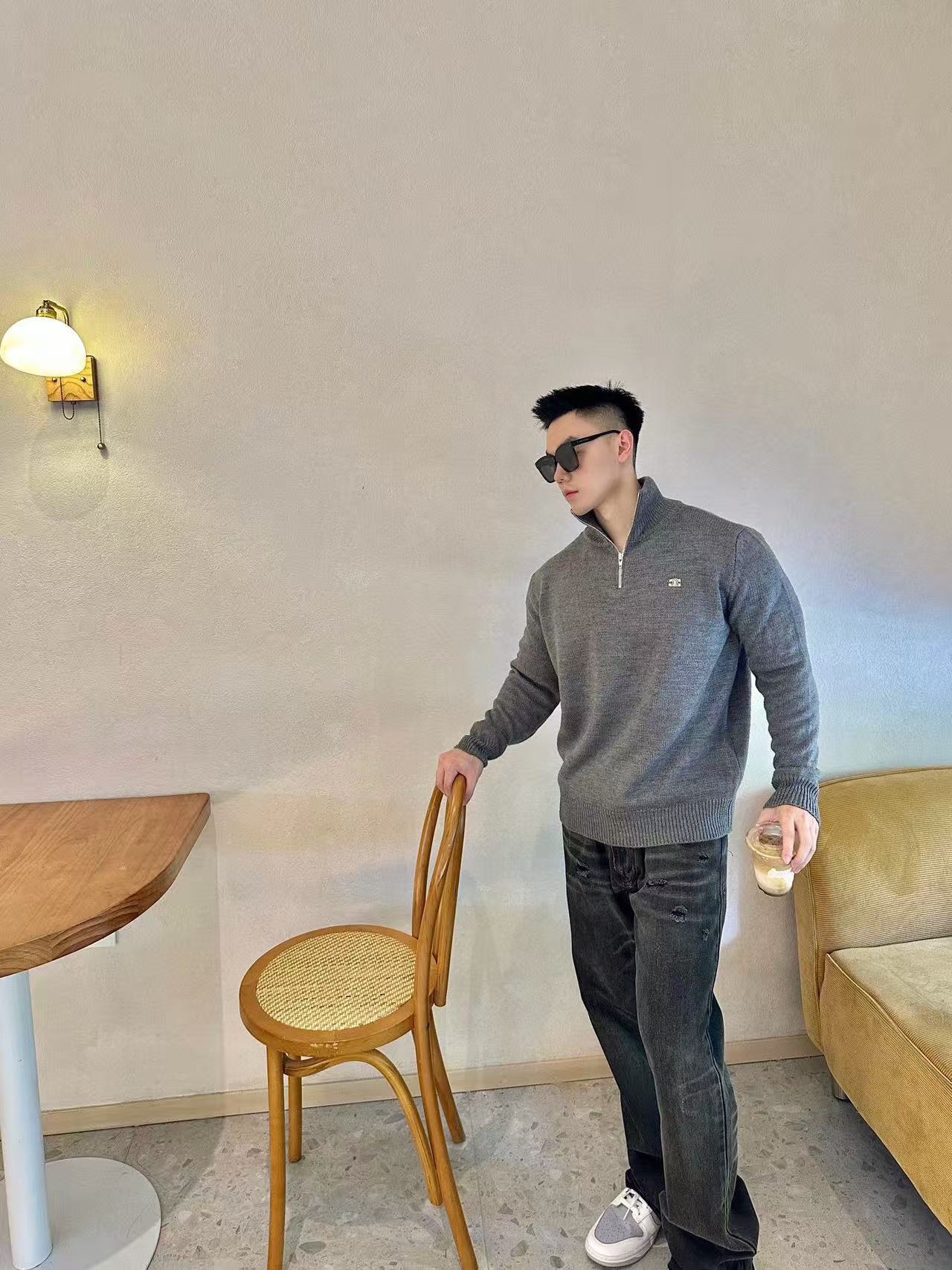 Celine 赛琳25FW 小刺绣高领半拉链毛衣（灰色）
 上身集合