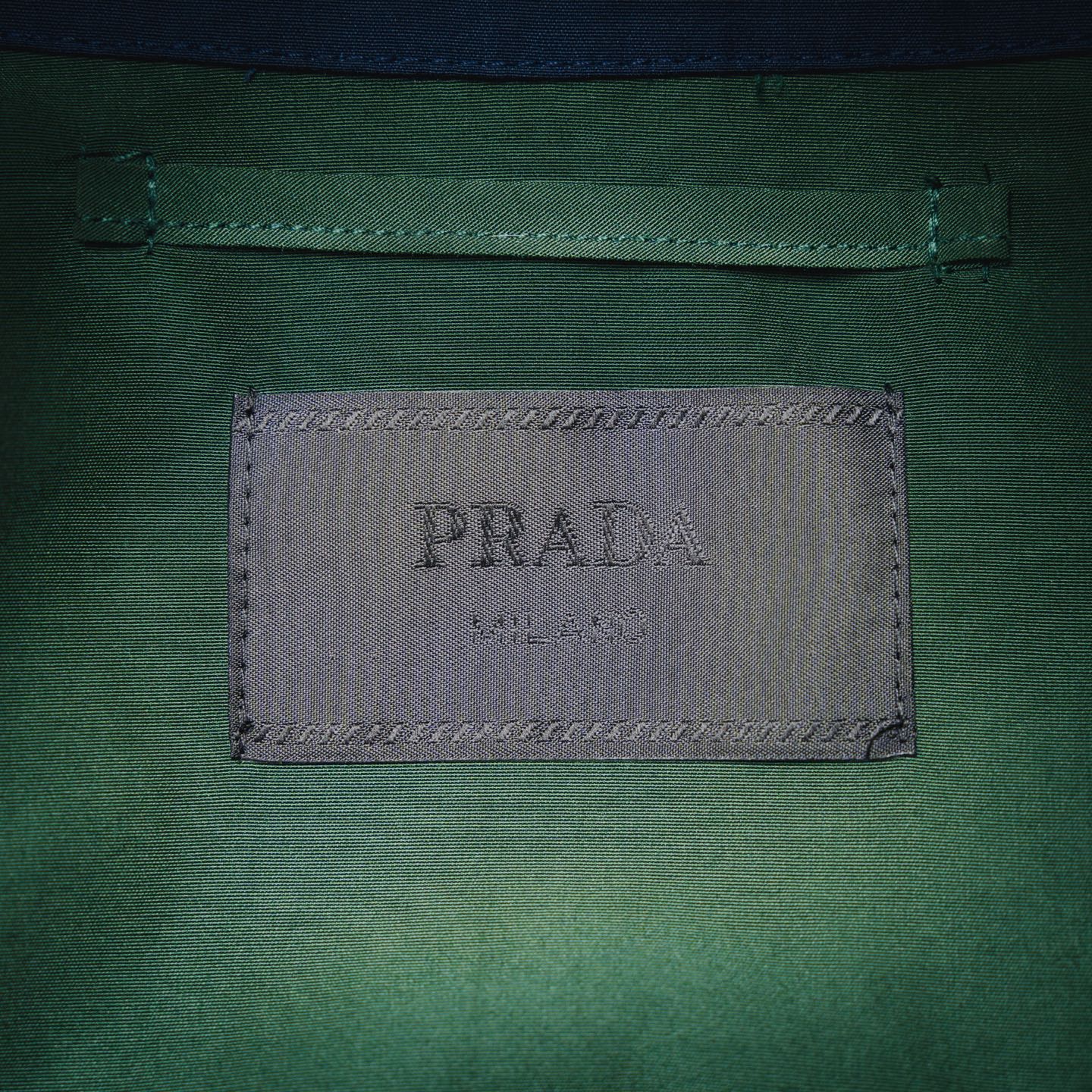 PRADA/普拉达25ss刺绣标识拉链行政夹克外套-莆田鞋,莆田鞋货源,高仿鞋,高仿鞋货源,安福档口,莆田高仿鞋,莆田鞋批发,高仿鞋批发,莆田高仿运动鞋,高仿运动鞋,莆田运动鞋 PRADA/普拉达25ss刺绣标识拉链行政夹克外套