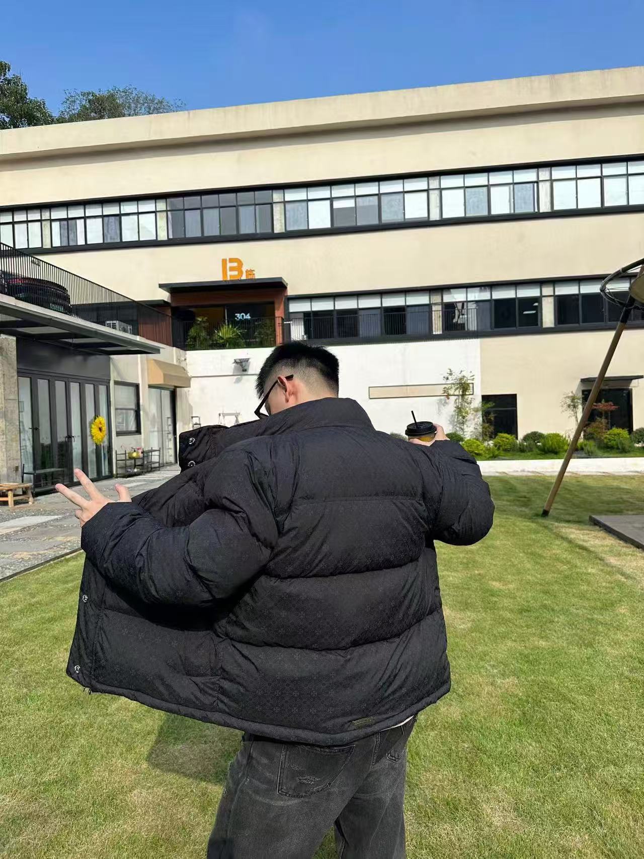 Chrome Hearts CH 克罗心暗纹提花羽绒服 上身效果#