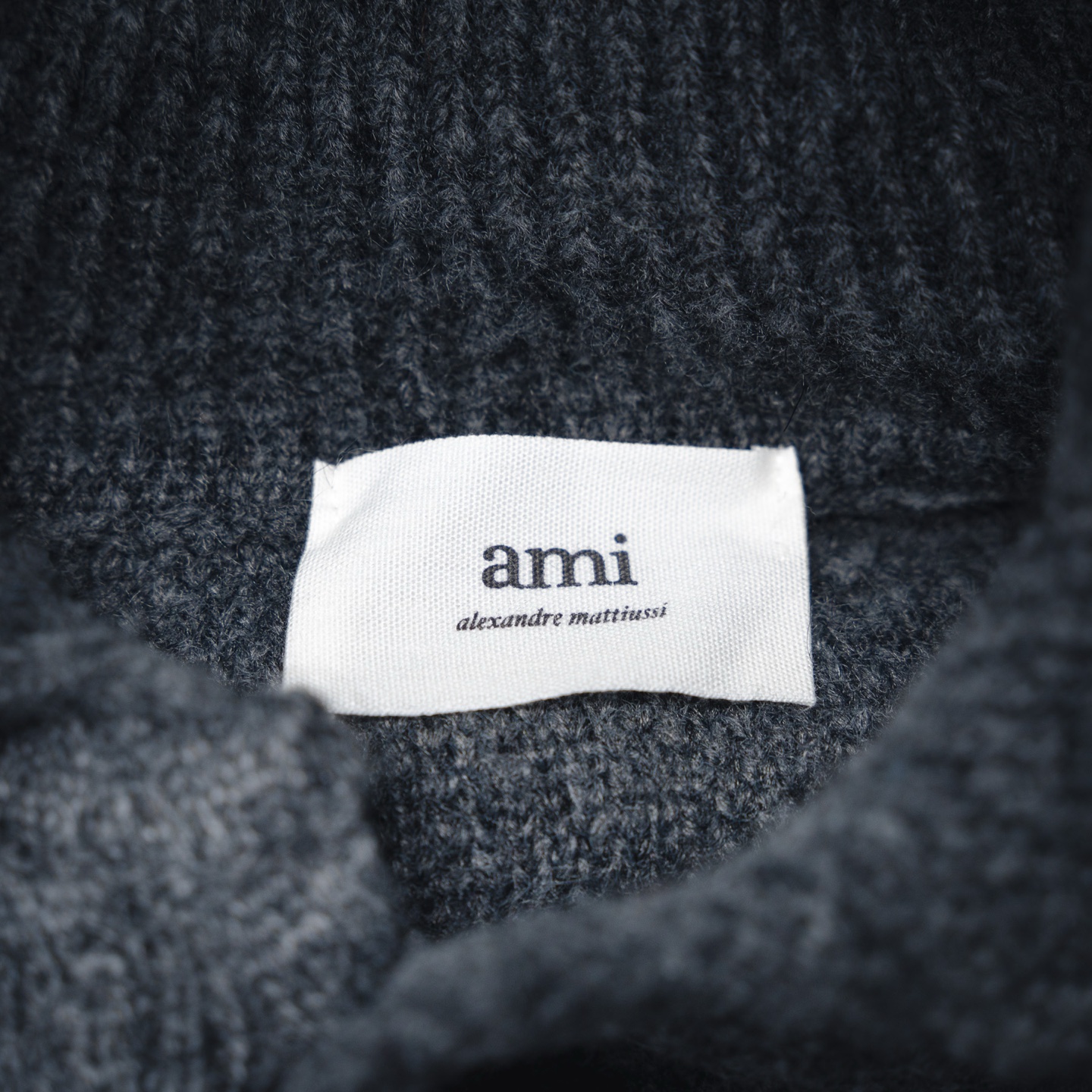 AMI 25ss法式极简风格桃心爱心logo翻领POLO毛衣