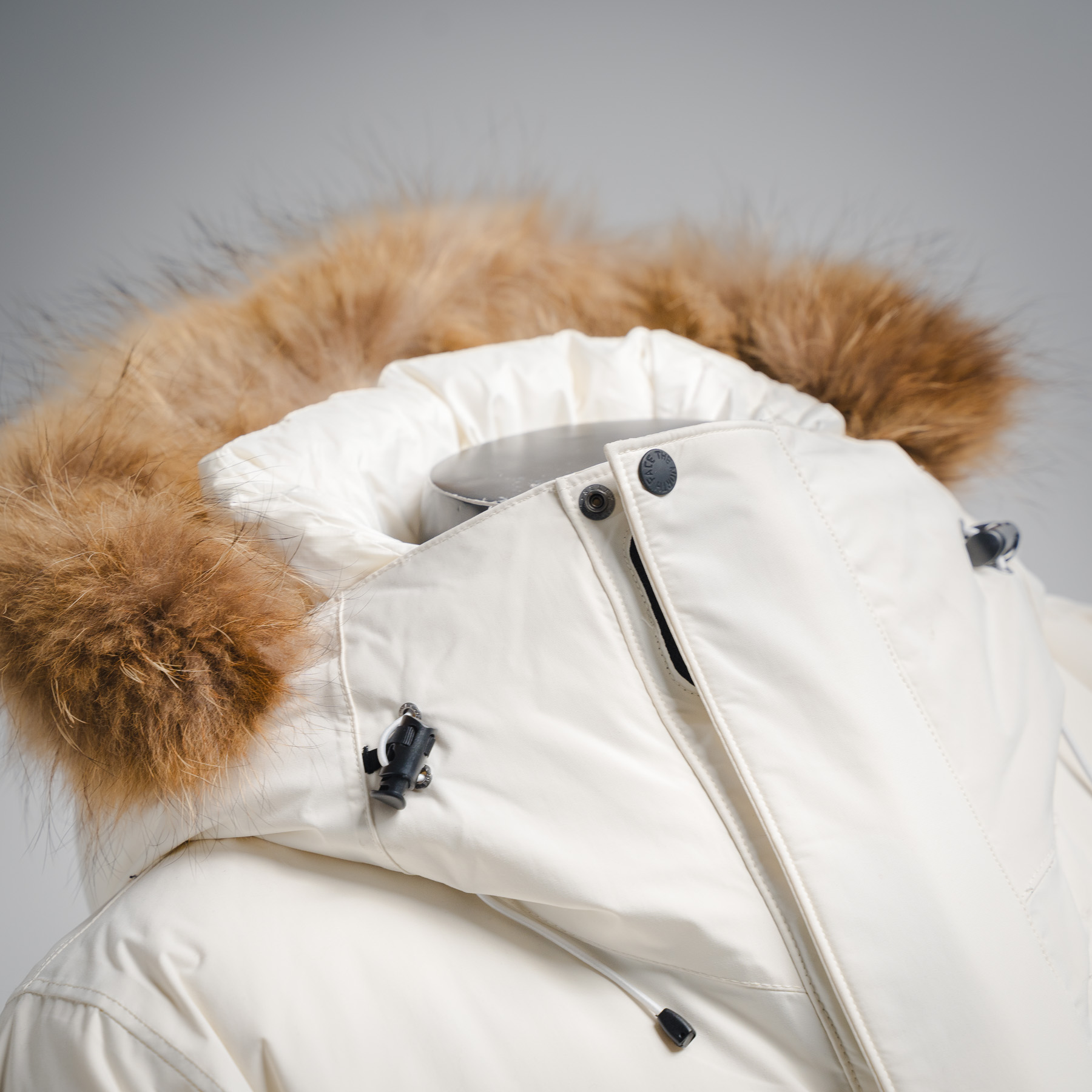 The north face/北面 TNF日版限定极地联名多口袋工装毛领连帽羽绒服