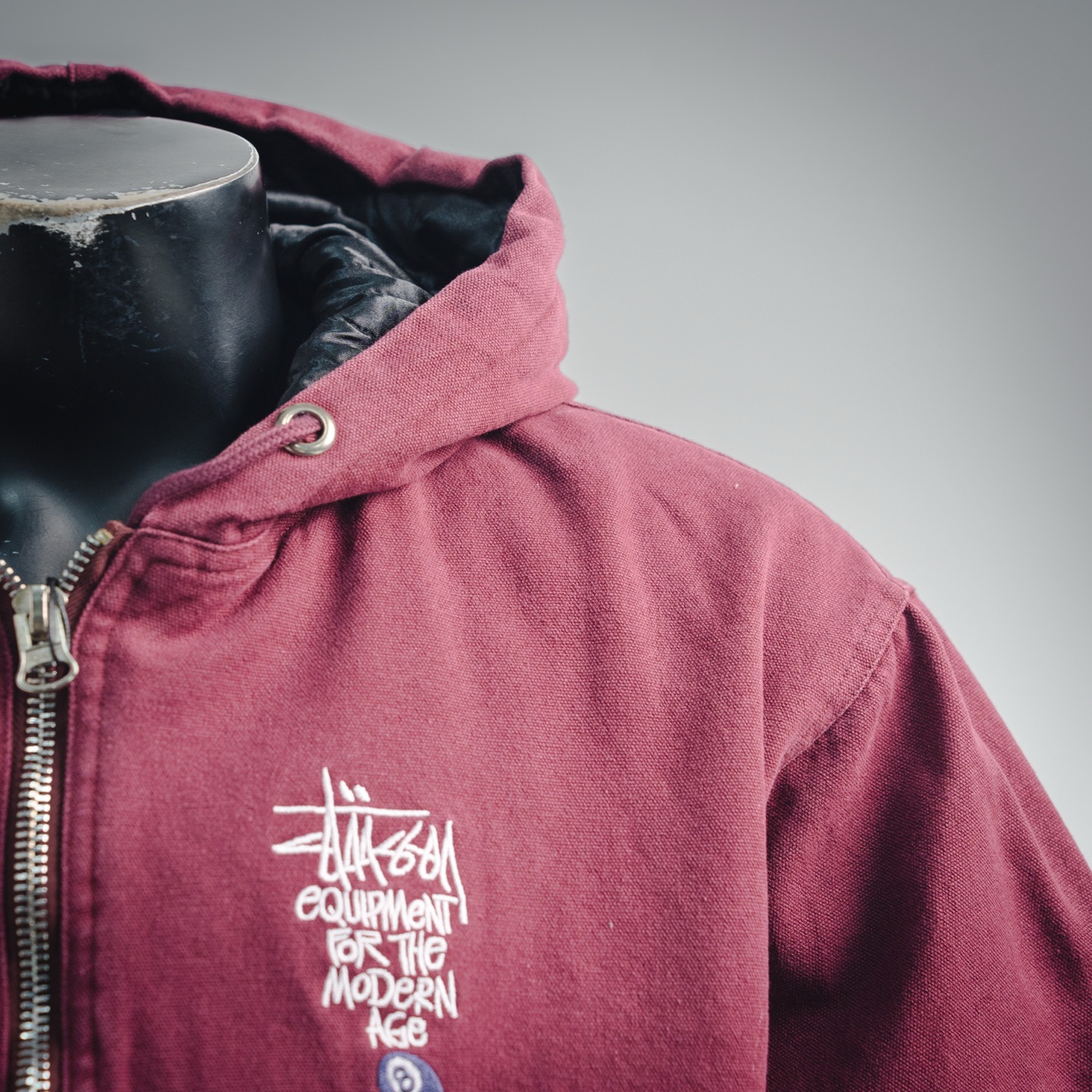 本地自取💰320
Stussy斯图西 水洗做旧字母刺绣黑8 连帽工装棉服外套
在售3499,水洗做旧面料,原版色泽,内里加棉,胸口字母刺绣➕黑8台球刺绣logo
全套原版三标辅料齐全
美式复古的不二选择
CANVAS INSULATED WORK JAET
绗缝的缎面内里 100%纯棉
ykk金属拉链 有伸缩性的袖口·下摆
绣在左胸的字体 八球图形 ,原版开发 打版,所有辅料对版
颜色:紫色 黑色
尺码:S-XL