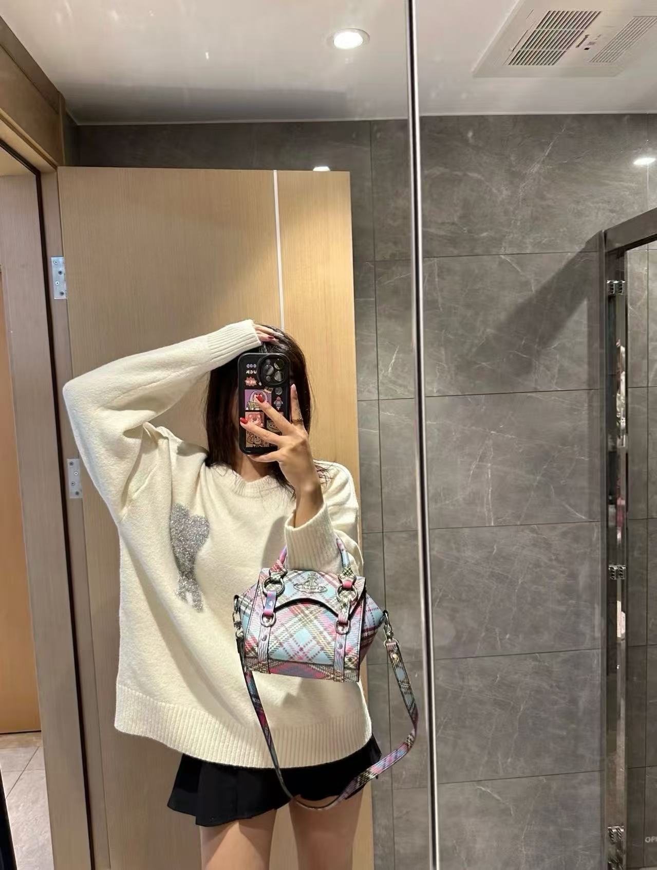 Ami 25ss法式极简风格银线桃心logo圆领毛衣    上身集合