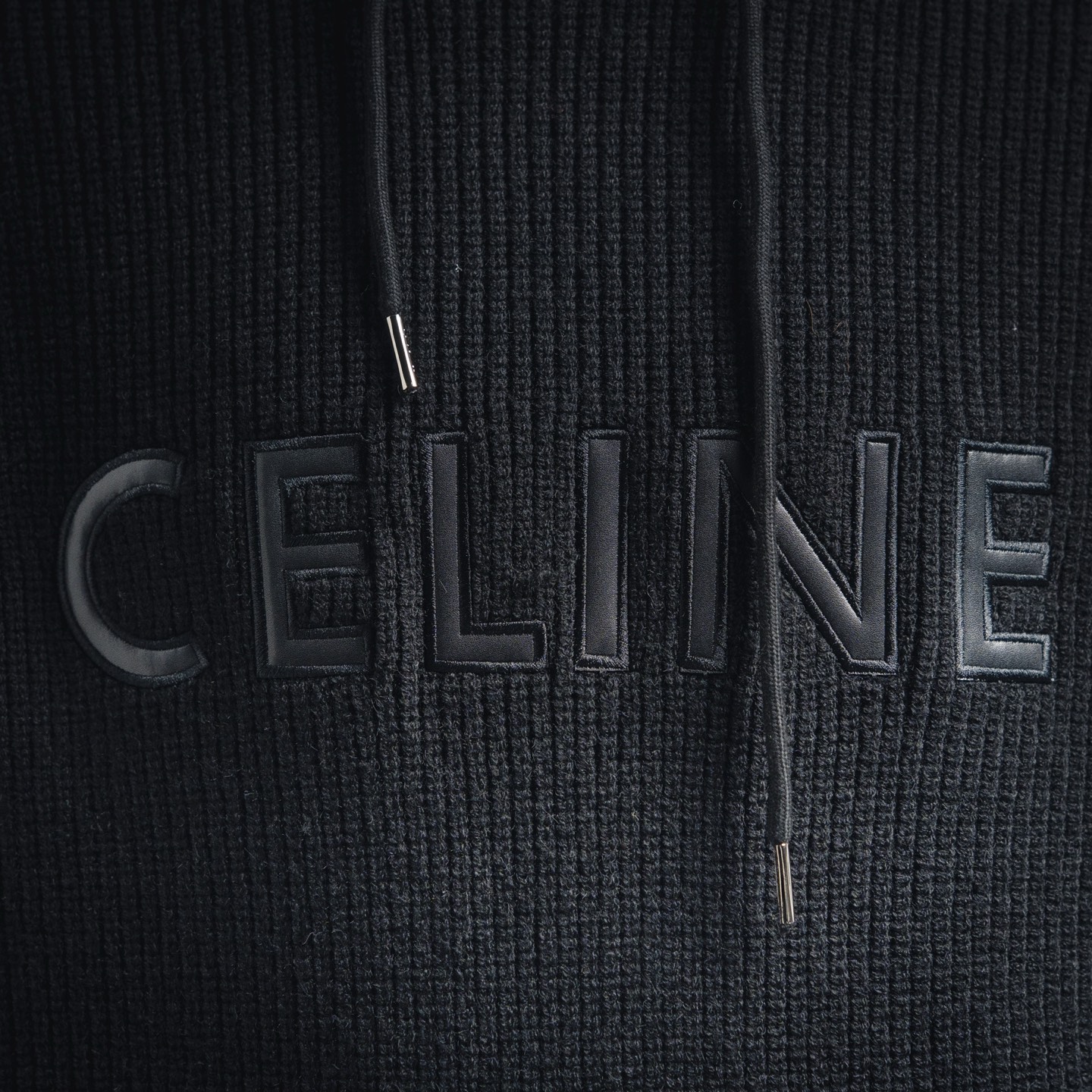 CELINE 塞琳25ss皮革贴布刺绣羊毛帽衫 黑