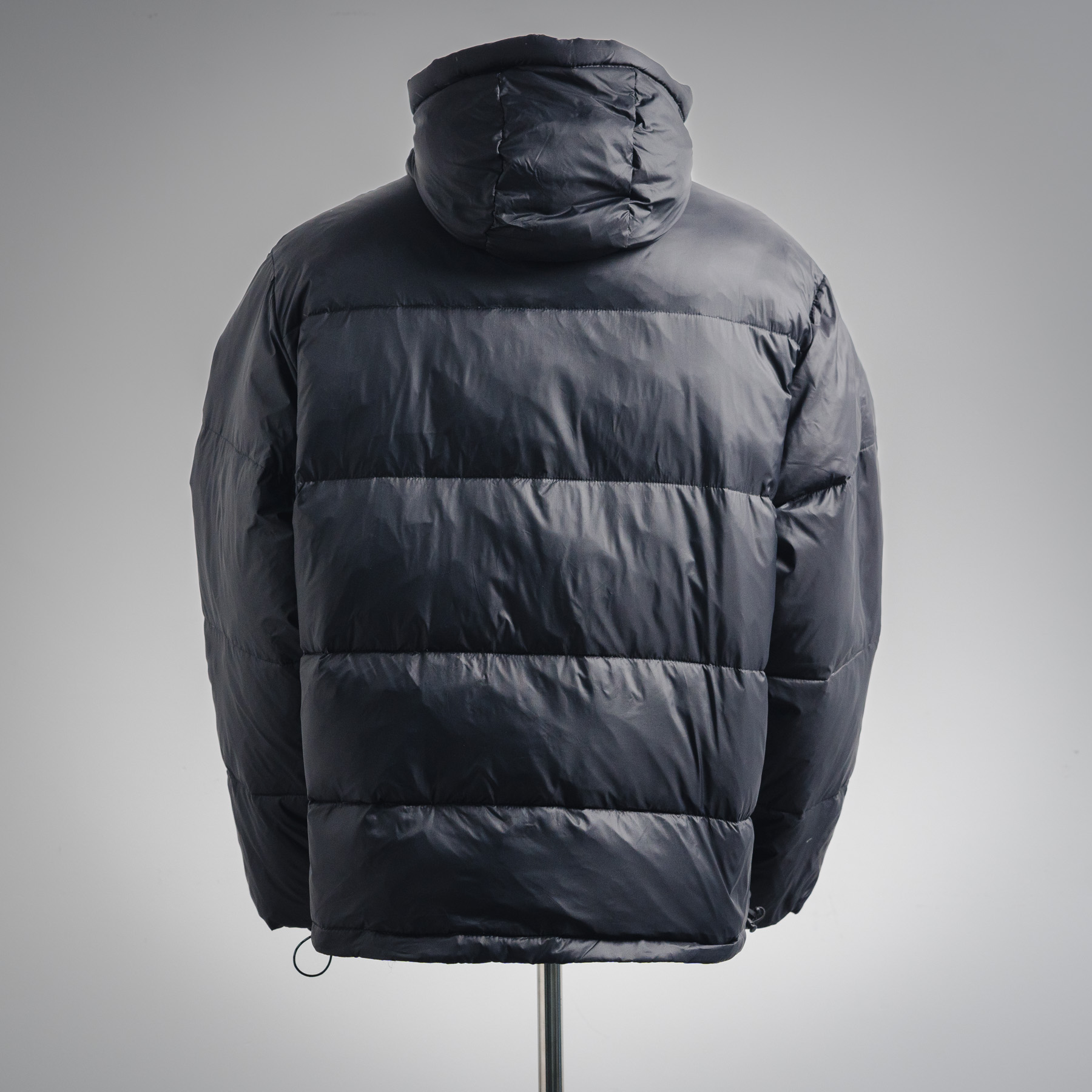 本地自取💰500
Stussy斯图西 Micro Ripstop Down Parka纯色拉链连帽羽绒服
Stussy 男女同款羽绒服 巨蓬松巨保暖巨好看~ 得物在售5000+
采用新国标90白鸭绒填充 充绒高达650克 均匀饱满 蓬松度拉满 定制五金辅料细节 面料压光压皱防钻绒 胸前LOGO印花不掉色 原版开发 还原一致
黑粉为22FW爆款 一货难求 ,黑灰色为23FW新款配色,今年最火面包服 两色都超级好看 搭配情侣装无敌 保暖程度强过大鹅蒙口 东北零下30度无压力
-颜色:黑粉/黑灰
-尺码:S-XL