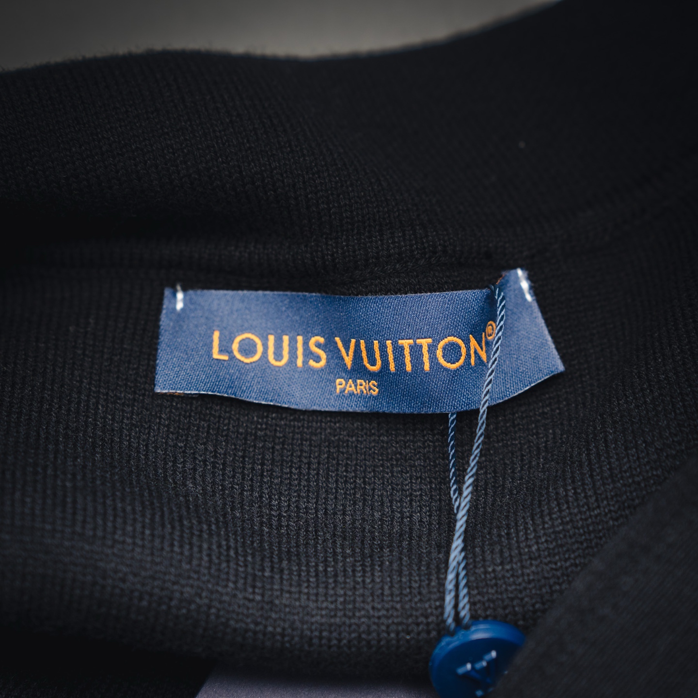 Louis vuitton 路易威登 浮雕压花翻领针织拉链外套 黑色