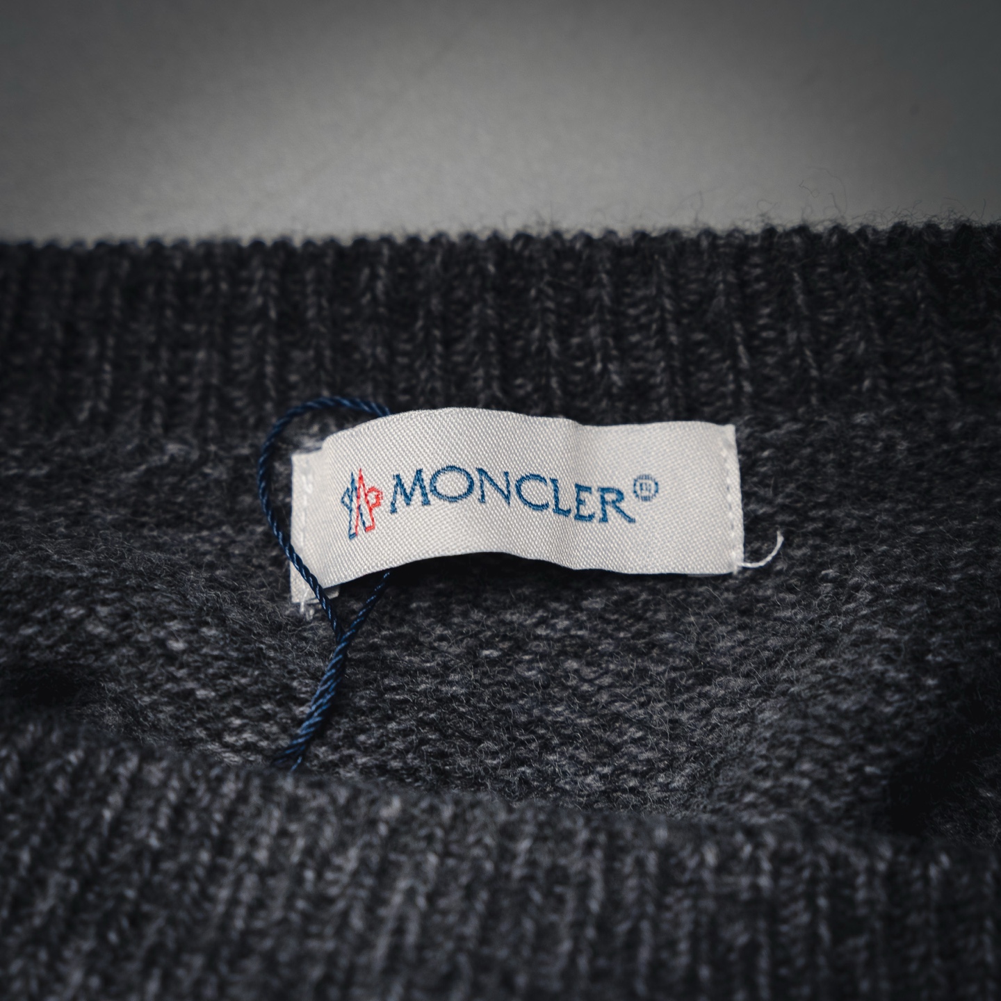 MONCLER蒙口25ss手臂口袋圆领毛衣