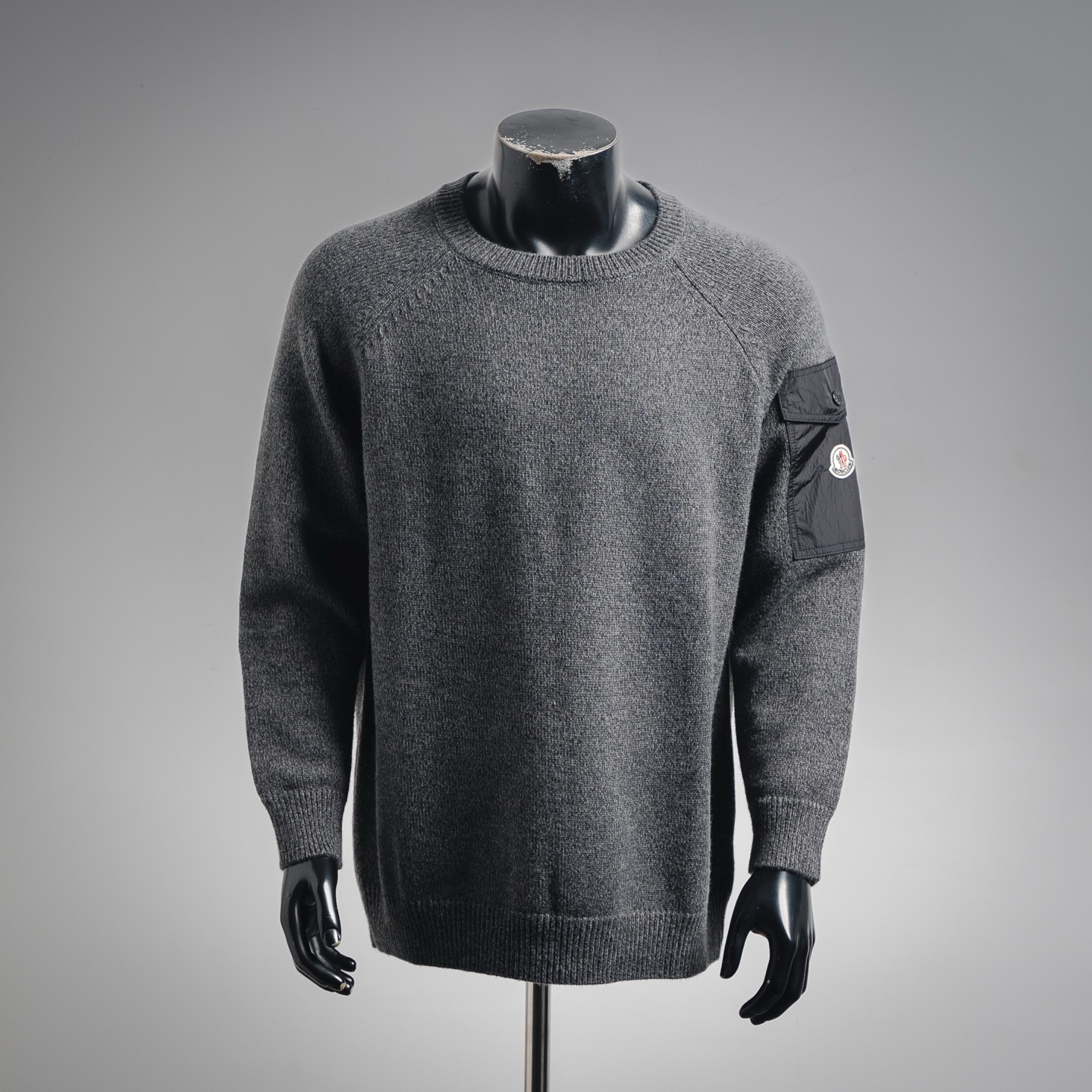 MONCLER蒙口25ss手臂口袋圆领毛衣