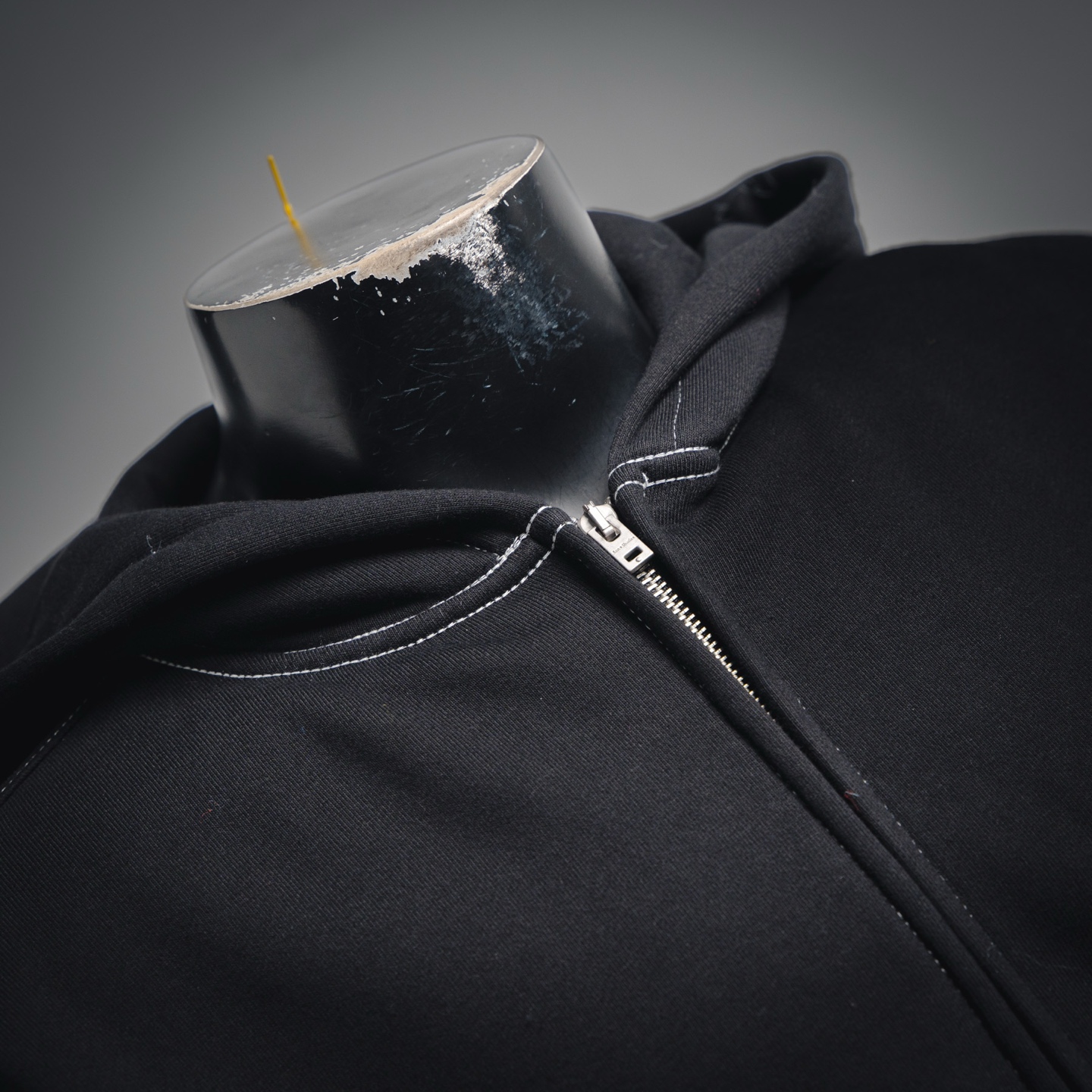 AcneStudios 25Fw AC 撞色线绣花工艺刺绣LOGO字母拉链连帽卫衣