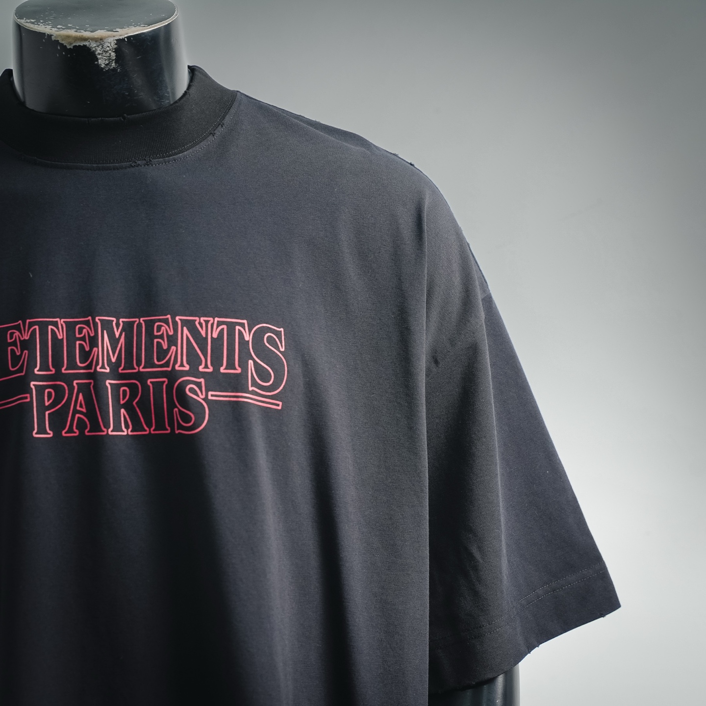 VETEMENTS维特萌 VTM风格镂空字母标语logo短袖T恤