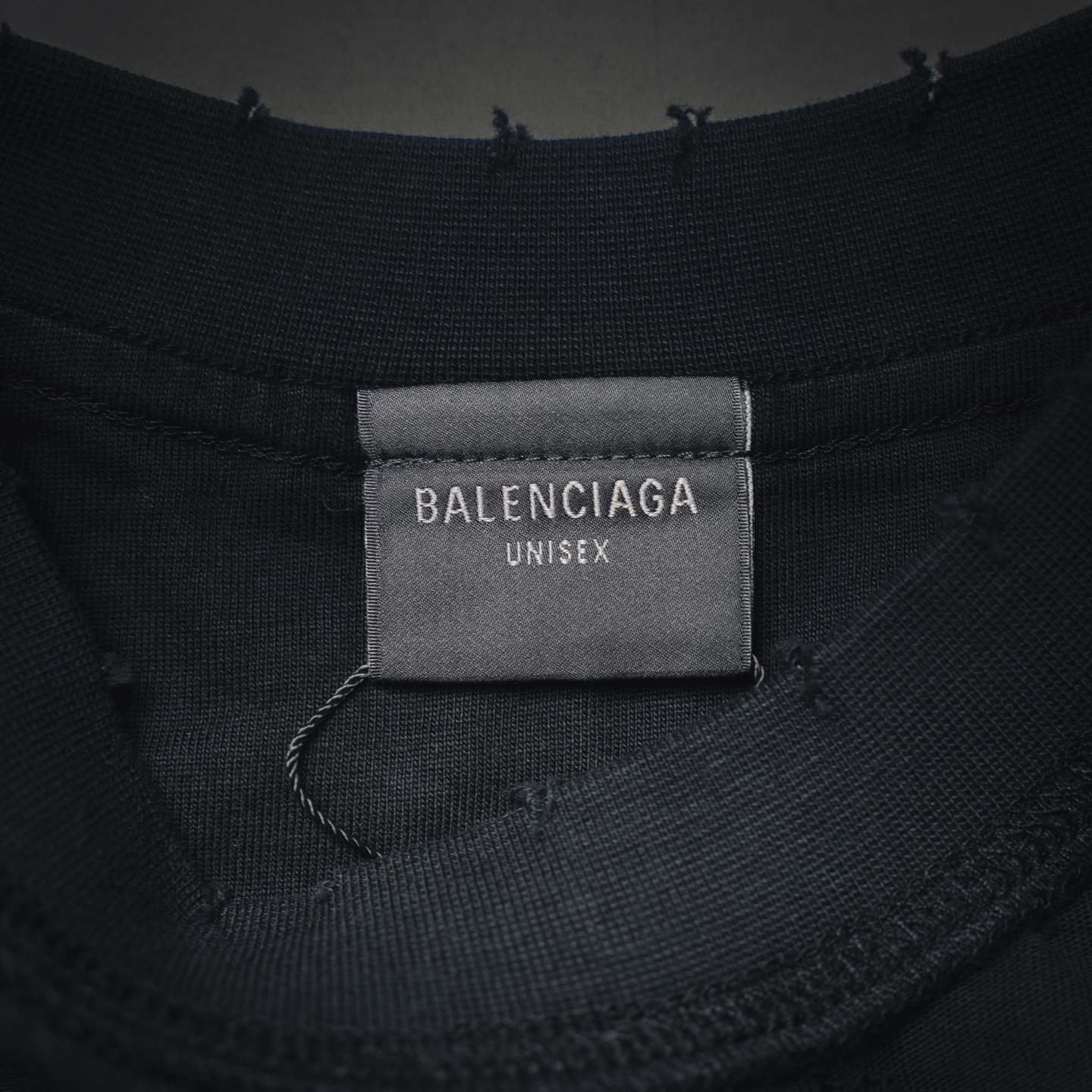 BALENCIAGA巴黎世家24ss 城堡印花做旧短袖T恤-Top High Quatity Cheap Sneakers Fashion Clothing Clothes Bags handbags Shoes of all Brand wholesale With The best Quality And Beautiful Price from China Factory Chinese suppliers wholesaler seller BALENCIAGA巴黎世家24ss 城堡印花做旧短袖T恤