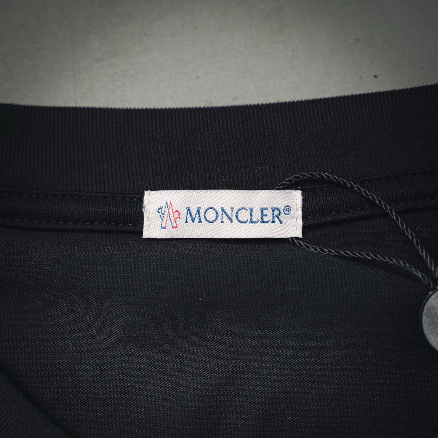 Moncler/蒙口 胸口刺绣徽标logo短袖T恤
