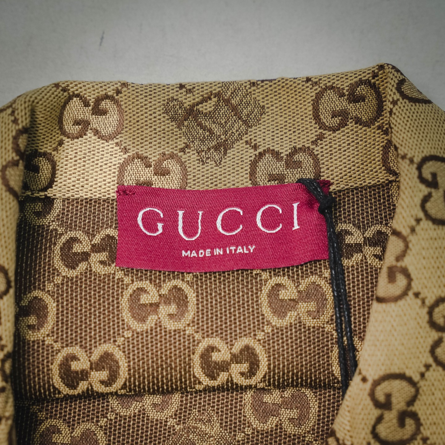 GUCCI古驰 经典GG老花刺绣马年徽章古巴领短袖衬衫-Chinese UA Cheap High Quatity Brand Clothes Bags handbags Sneakers wholesale wholesaler seller from China Factory suppliers Fashion Clothing Shoes best Quality Beautiful Price GUCCI古驰 经典GG老花刺绣马年徽章古巴领短袖衬衫