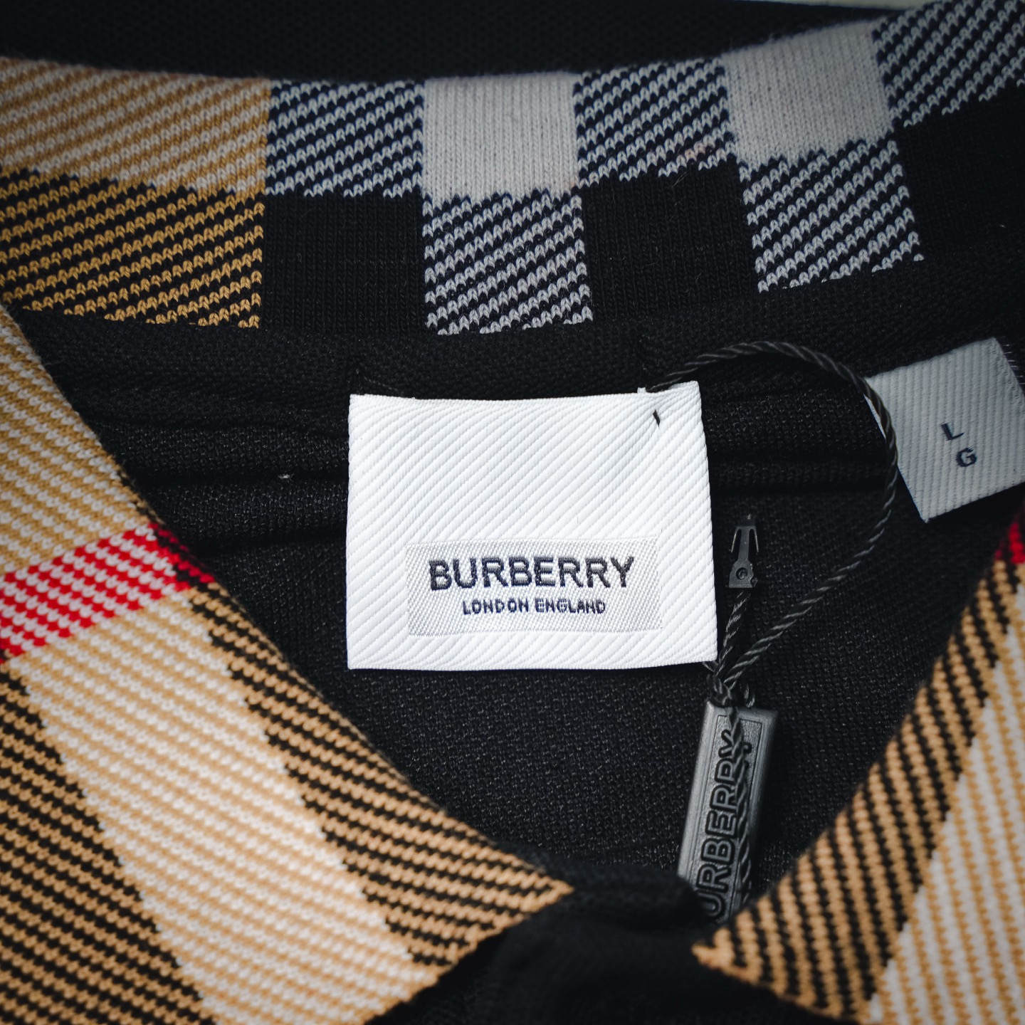Burberry巴宝莉 领子经典格纹撞色短袖Polo衫 黑色 白色 卡其
