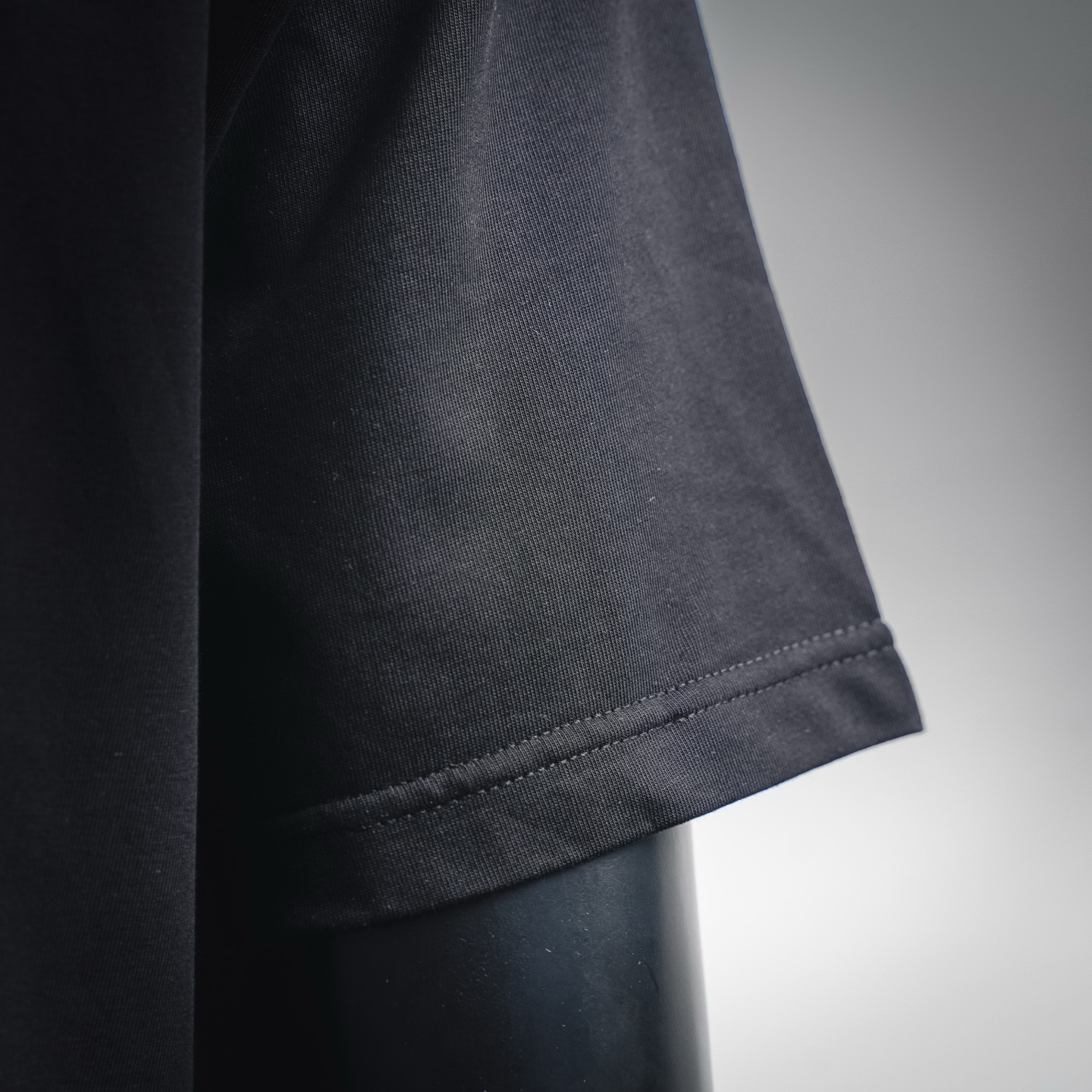 Moncler/蒙口 26ss 领口字母徽标印花短袖