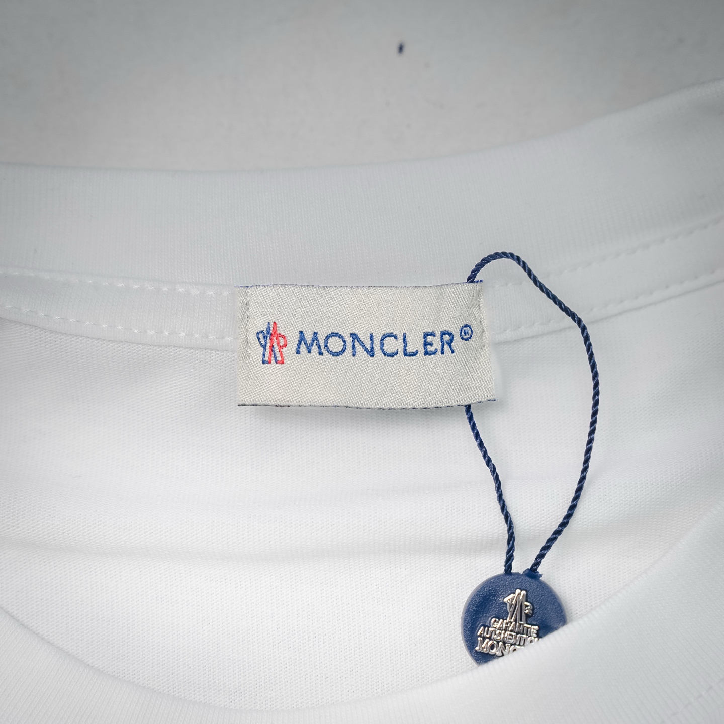 Moncler/蒙口 26ss 探险家山脉徽标印花短袖T恤-Top High Quatity Cheap Sneakers Fashion Clothing Clothes Bags handbags Shoes of all Brand wholesale With The best Quality And Beautiful Price from China Factory Chinese suppliers wholesaler seller Moncler/蒙口 26ss 探险家山脉徽标印花短袖T恤