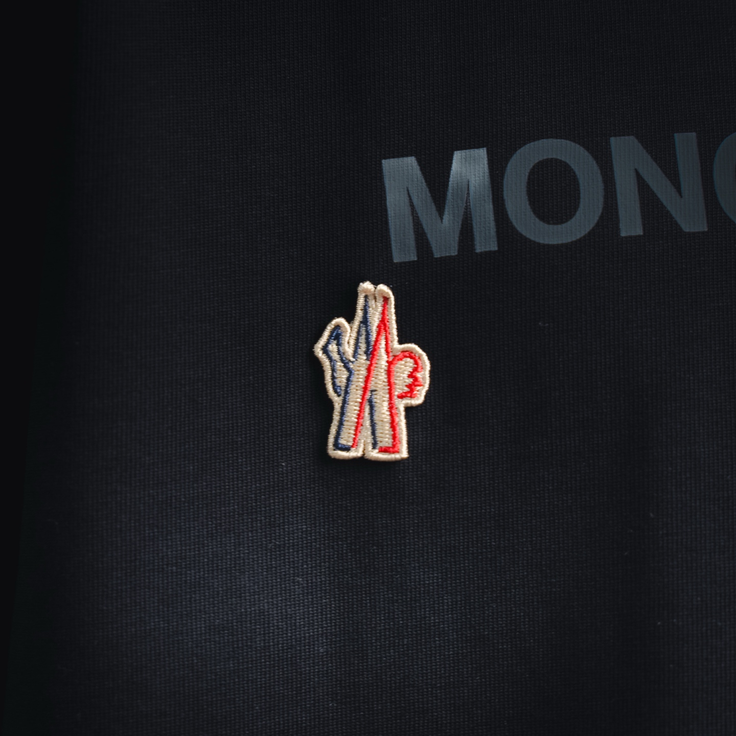 Moncler/蒙口 26ss 坐标字母印花短袖
