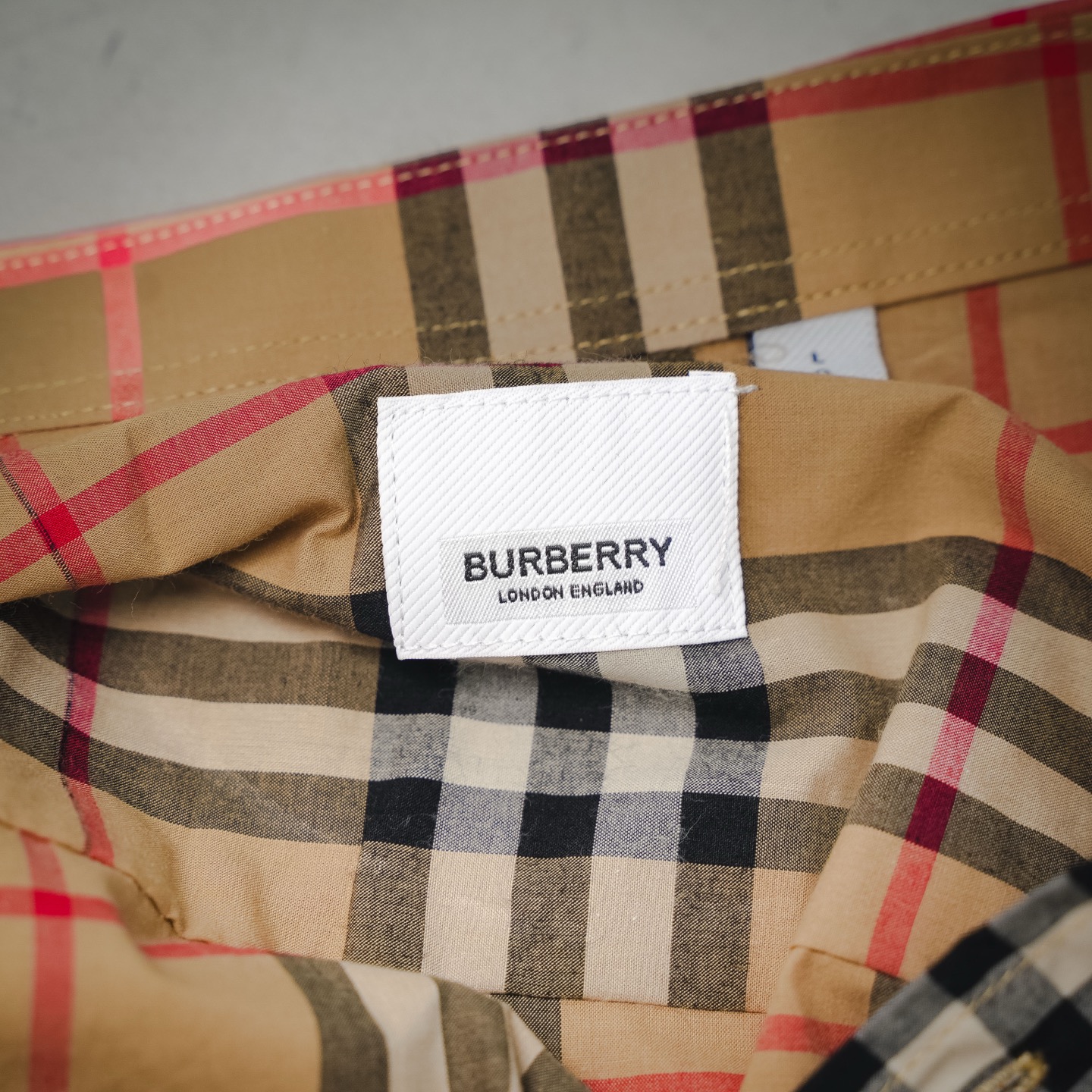 Burberry 巴宝莉经典元素条纹长袖衬衫-Chinese UA Cheap High Quatity Brand Clothes Bags handbags Sneakers wholesale wholesaler seller from China Factory suppliers Fashion Clothing Shoes best Quality Beautiful Price Burberry 巴宝莉经典元素条纹长袖衬衫