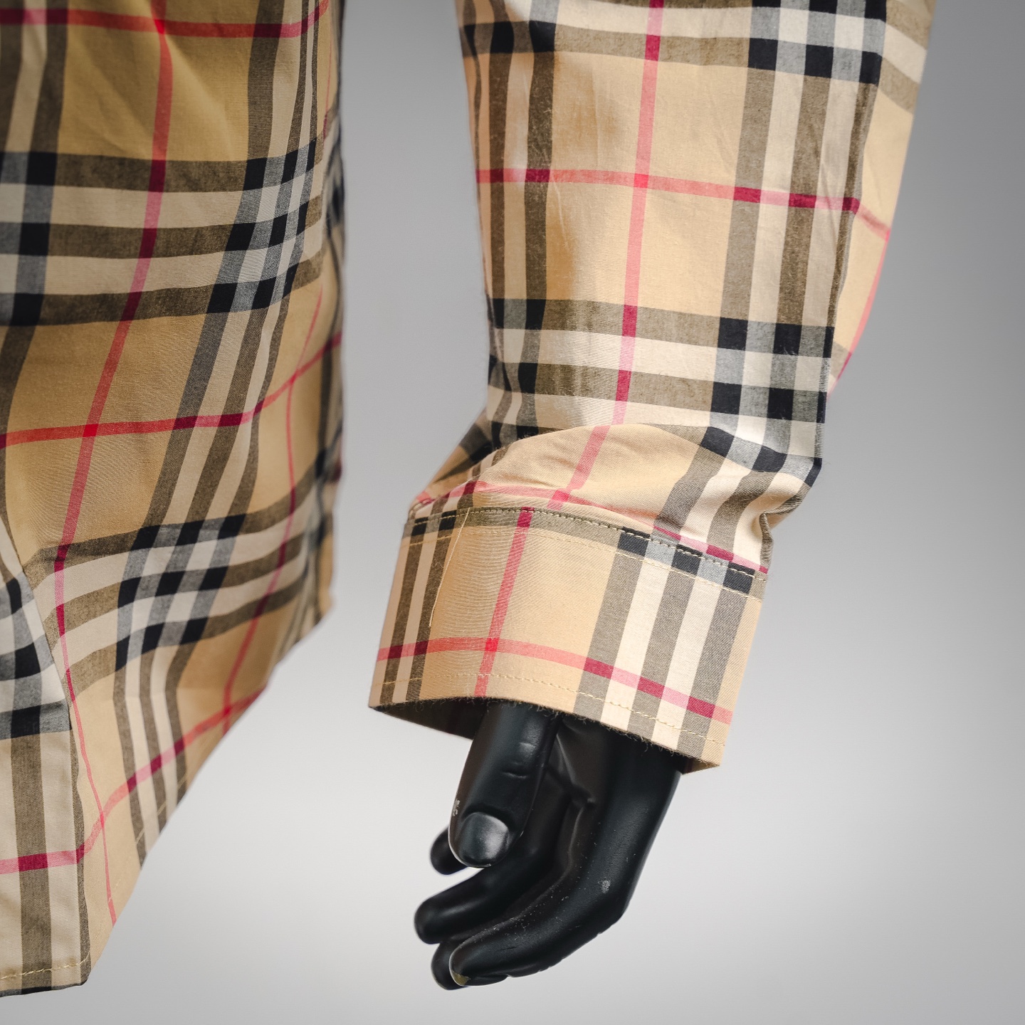 Burberry 巴宝莉经典元素条纹长袖衬衫-Chinese UA Cheap High Quatity Brand Clothes Bags handbags Sneakers wholesale wholesaler seller from China Factory suppliers Fashion Clothing Shoes best Quality Beautiful Price Burberry 巴宝莉经典元素条纹长袖衬衫