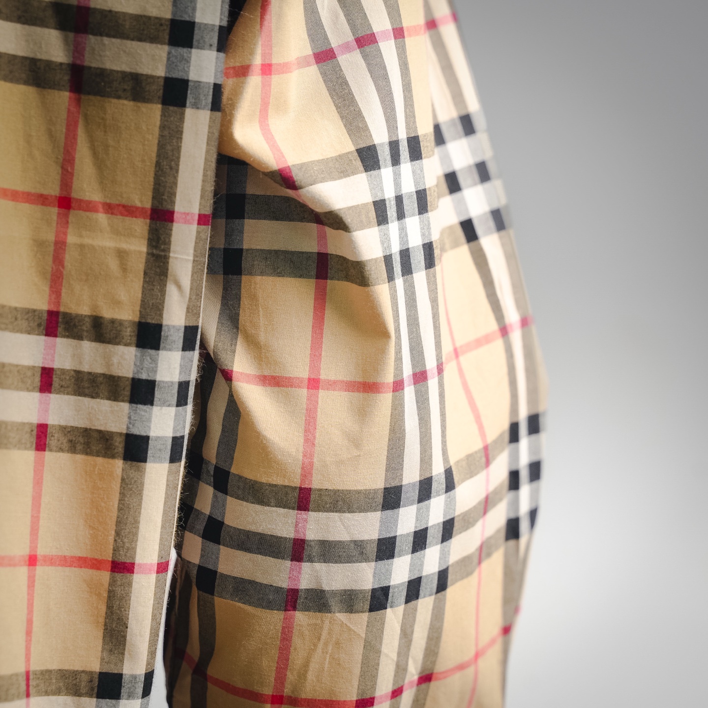 Burberry 巴宝莉经典元素条纹长袖衬衫-Chinese UA Cheap High Quatity Brand Clothes Bags handbags Sneakers wholesale wholesaler seller from China Factory suppliers Fashion Clothing Shoes best Quality Beautiful Price Burberry 巴宝莉经典元素条纹长袖衬衫