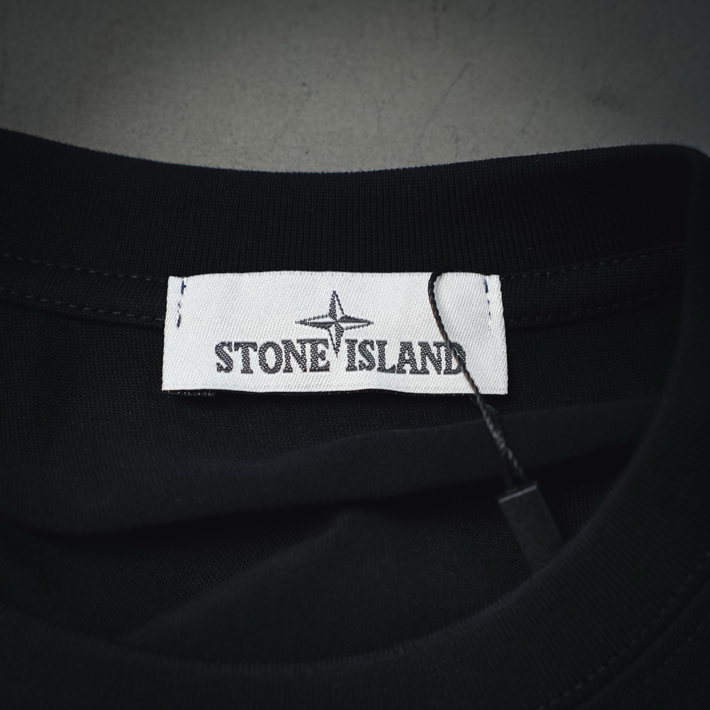 Stone island 石头岛胸口刺绣胸章圆领落肩短袖T恤-Top High Quatity Cheap Sneakers Fashion Clothing Clothes Bags handbags Shoes of all Brand wholesale With The best Quality And Beautiful Price from China Factory Chinese suppliers wholesaler seller Stone island 石头岛胸口刺绣胸章圆领落肩短袖T恤