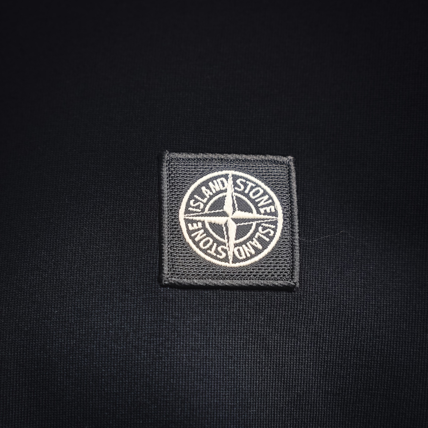 Stone island 石头岛胸口刺绣胸章圆领落肩短袖T恤-Top High Quatity Cheap Sneakers Fashion Clothing Clothes Bags handbags Shoes of all Brand wholesale With The best Quality And Beautiful Price from China Factory Chinese suppliers wholesaler seller Stone island 石头岛胸口刺绣胸章圆领落肩短袖T恤