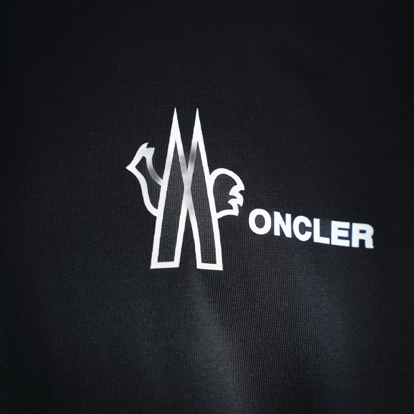 Moncler/蒙口 26ss 胸前字母标短袖T恤-Top High Quatity Cheap Sneakers Fashion Clothing Clothes Bags handbags Shoes of all Brand wholesale With The best Quality And Beautiful Price from China Factory Chinese suppliers wholesaler seller Moncler/蒙口 26ss 胸前字母标短袖T恤