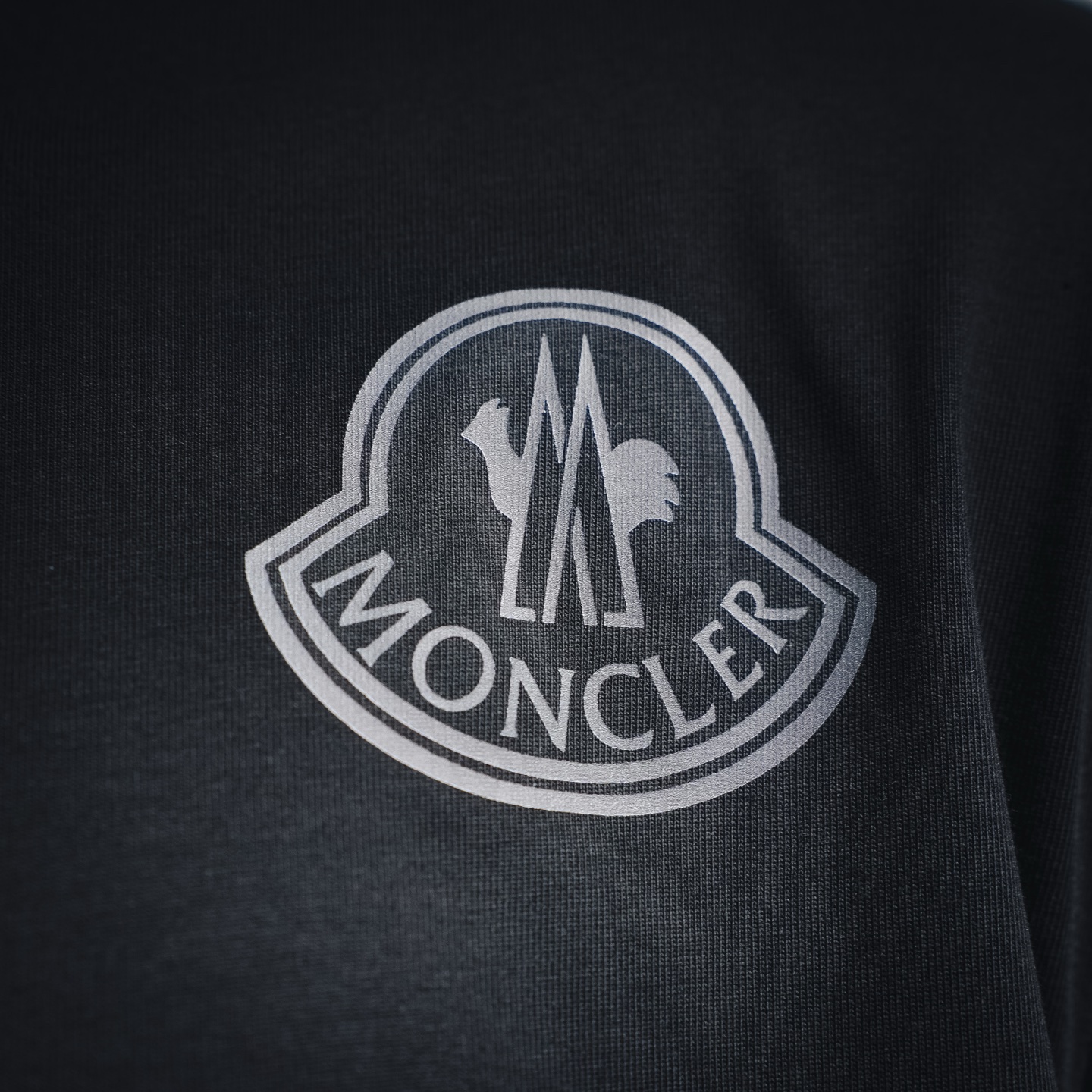 Moncler/蒙口 26ss 胸前徽标logo短袖T恤-莆田鞋,莆田鞋货源,高仿鞋,高仿鞋货源,安福档口,莆田高仿鞋,莆田鞋批发,高仿鞋批发,莆田高仿运动鞋,高仿运动鞋,莆田运动鞋 Moncler/蒙口 26ss 胸前徽标logo短袖T恤