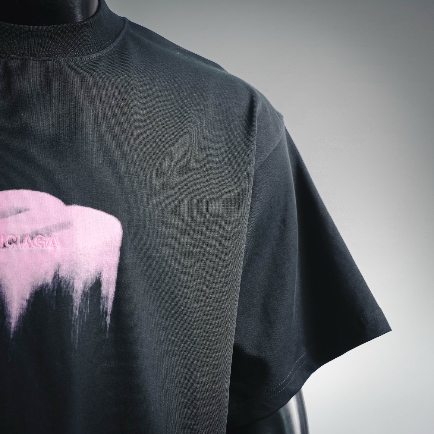 BALENCIAGA巴黎世家26ss克莱因蓝溶解M字母短袖T恤