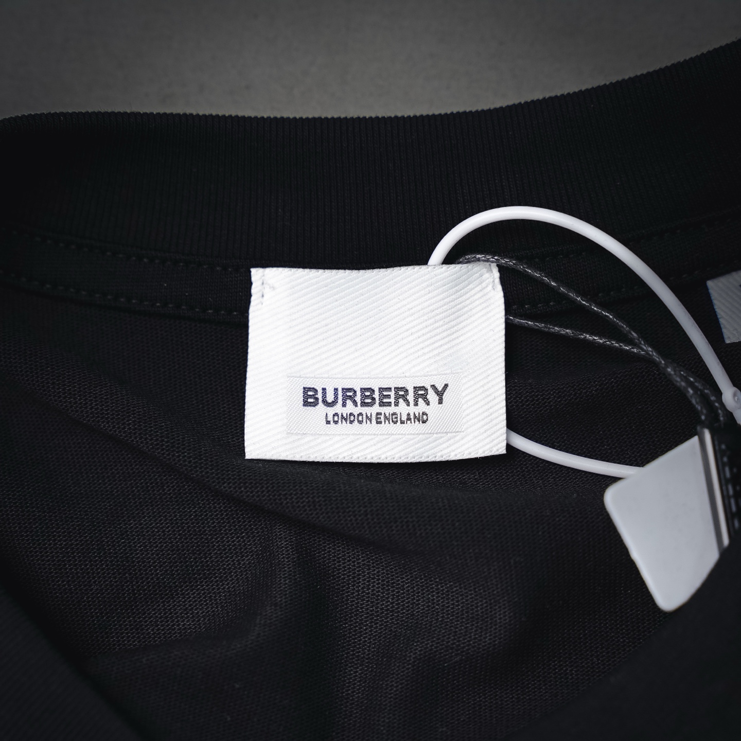 Burberry 前后印花logo短袖T恤 巴宝莉高端定制-莆田鞋,莆田鞋货源,高仿鞋,高仿鞋货源,安福档口,莆田高仿鞋,莆田鞋批发,高仿鞋批发,莆田高仿运动鞋,高仿运动鞋,莆田运动鞋 Burberry 前后印花logo短袖T恤 巴宝莉高端定制
