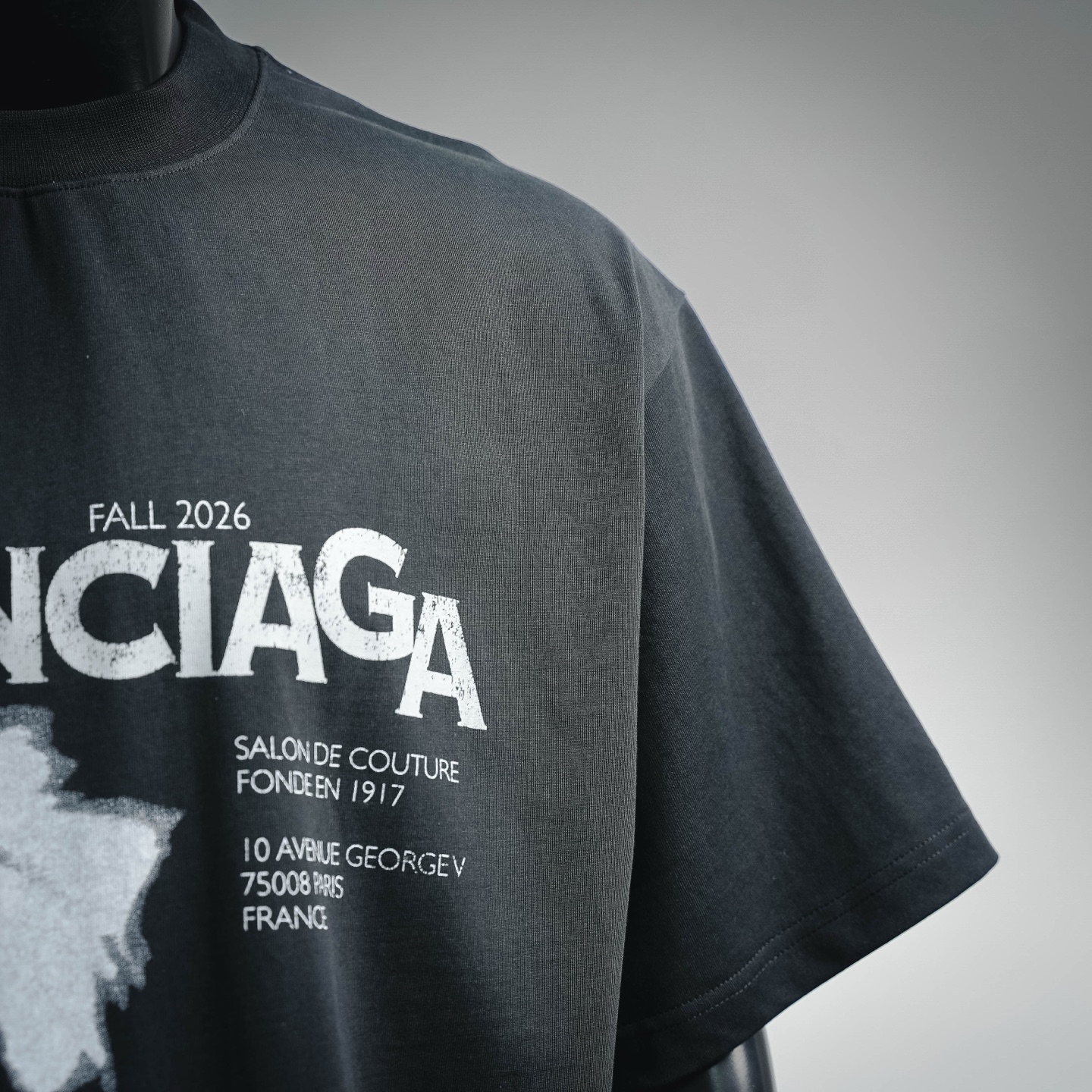Balenciaga 巴黎世家26ss新款人像短袖T恤 巴黎世家经典复古人像 黑色-Chinese UA Cheap High Quatity Brand Clothes Bags handbags Sneakers wholesale wholesaler seller from China Factory suppliers Fashion Clothing Shoes best Quality Beautiful Price Balenciaga 巴黎世家26ss新款人像短袖T恤 巴黎世家经典复古人像 黑色