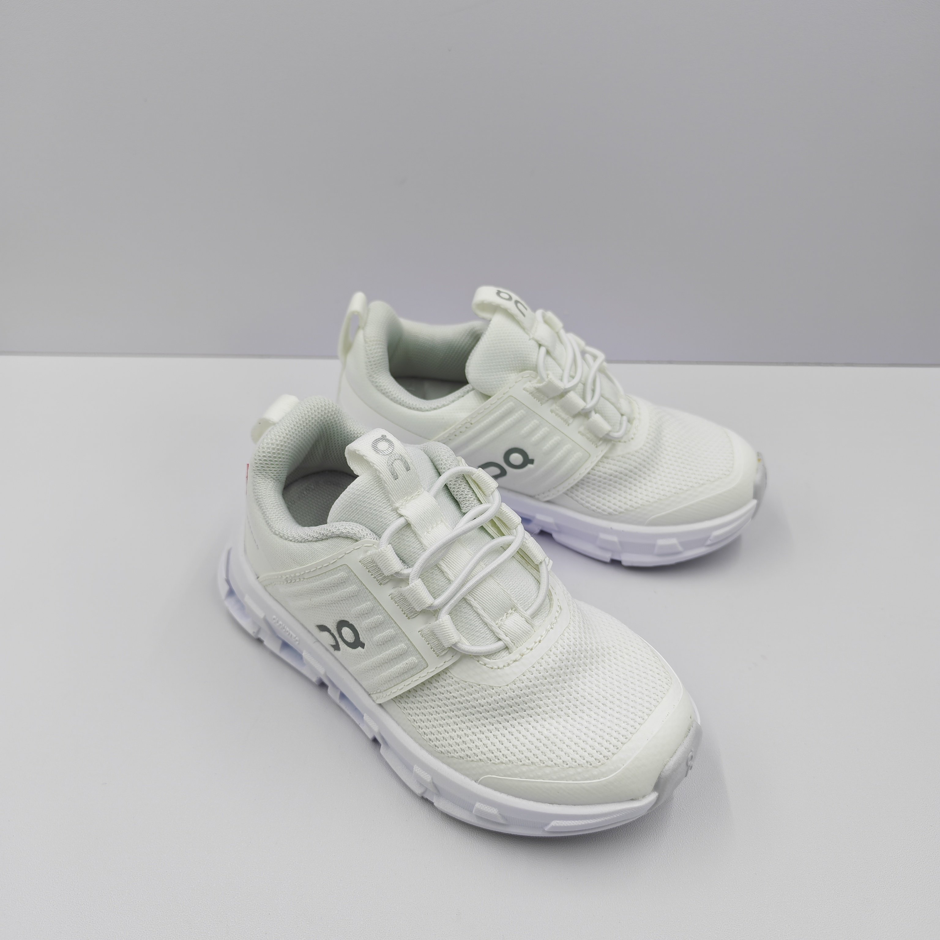 NO:338430,On 2nd generation Cloudswift Kids Comfortable and Soft Wear-resistant, Shock-absorbing and breathable Low-top children's running shoes White Size 26 27 28 29 30 31 32 33 34 35, stuart weitzman, sneakers,19860909On昂跑 2代 Cloudswift Kids舒适柔软 耐磨减震透气 低帮儿童跑步鞋 白色 码数 26 27 28 29 30 31 32 33 34 35,昂跑运动鞋,stuart weitzman,sneakers,,Children's