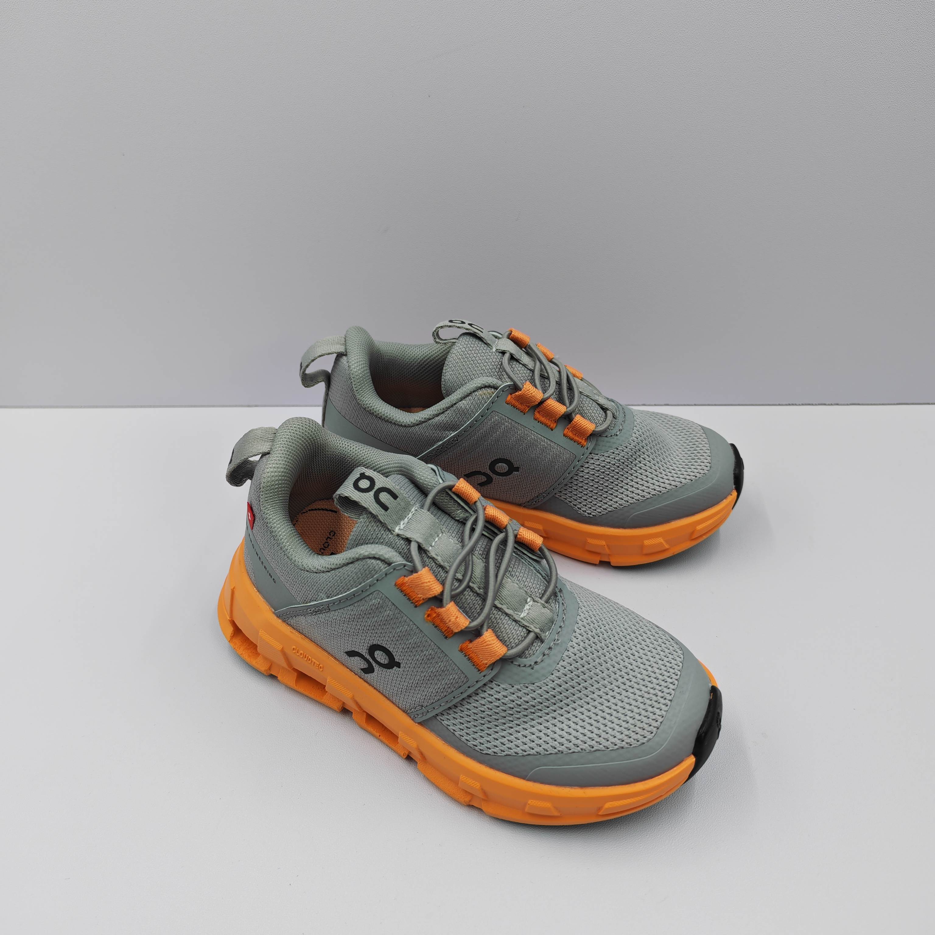 NO:338460,On 2nd generation Cloudswift Kids Comfortable and Soft Wear-resistant, Shock-absorbing and breathable Low-top children's running shoes Gray Orange Size 26 27 28 29 30 31 32 33 34 35, stuart weitzman, sneakers,19860909On昂跑 2代 Cloudswift Kids舒适柔软 耐磨减震透气 低帮儿童跑步鞋 灰 橙 码数 26 27 28 29 30 31 32 33 34 35,昂跑运动鞋,stuart weitzman,sneakers,,Children's