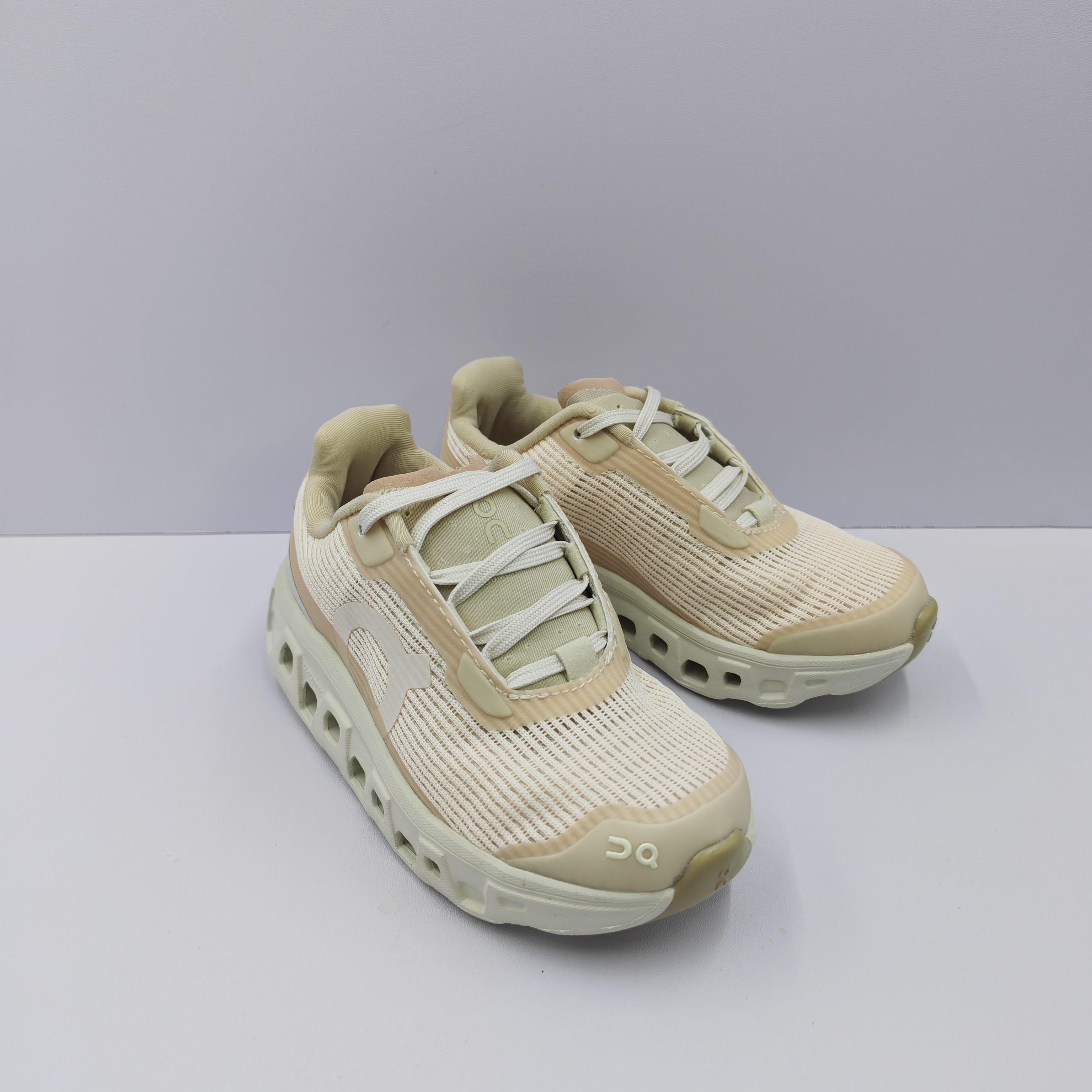 NO:339464,On Aopa Cloudmonster Void M soft, comfortable, non-slip and wear-resistant low-top casual running shoes Children's clothing Mijin Size 28 29 30 31 32 33 34 35, Aopa sports shoes, sneakers,19860909On昂跑 Cloudmonster Void M柔软舒适防滑耐磨 低帮休闲跑步鞋 童装 米金 码数 28 29 30 31 32 33 34 35,昂跑运动鞋,sneakers,,Children's