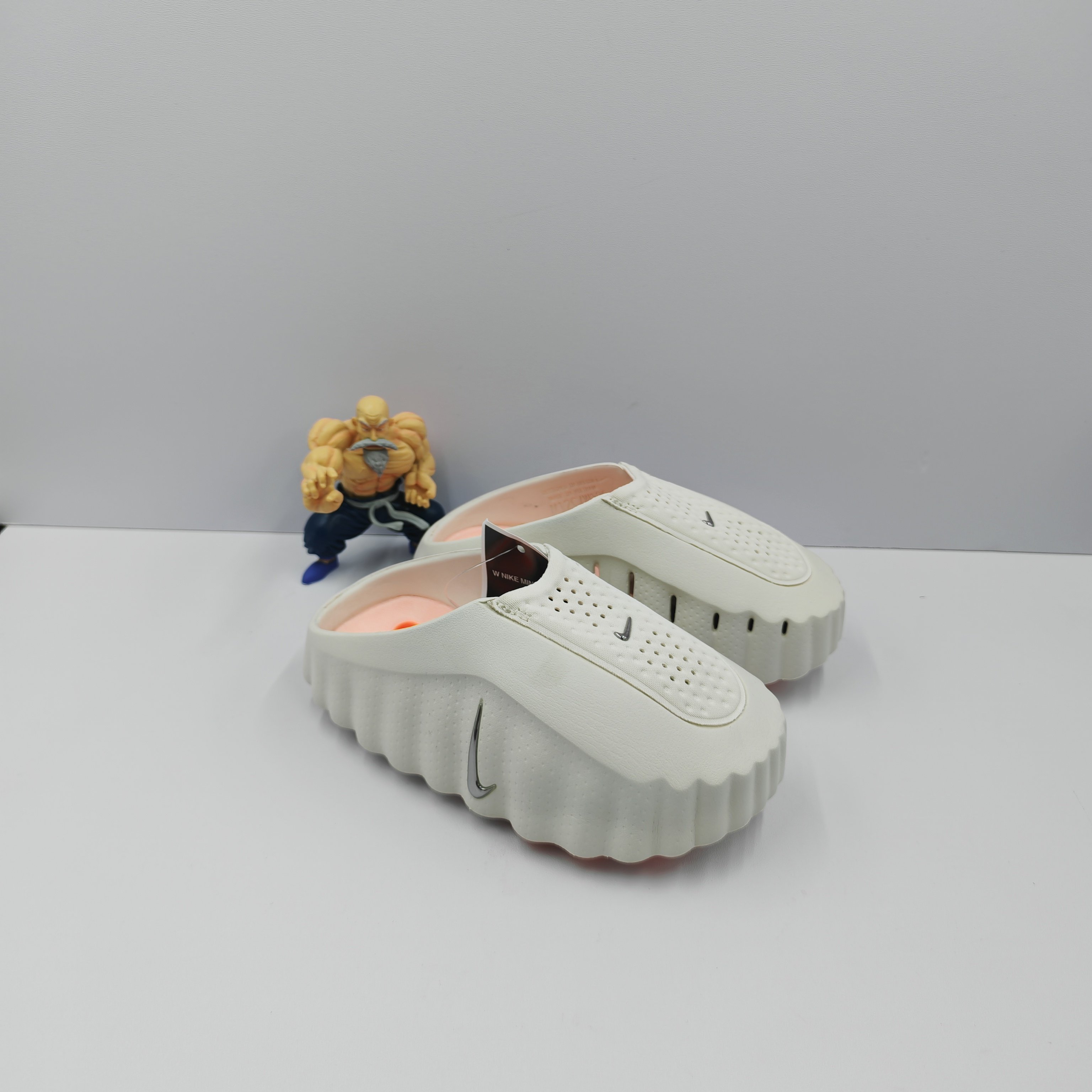 NO:879243,Nike Mind001 is comfortable and versatile, technological style, no special functions, toe-toe slippers, children's shoes, beige, code number 30 31 32 33 34 35, slippers, sandals, sandals, slippers,19860909Nike Mind001舒适百搭 科技风 无特殊功能包头拖鞋童鞋 米色 码数 30 31 32 33 34 35,拖鞋拖鞋，凉鞋,sandals,slippers,,Children's