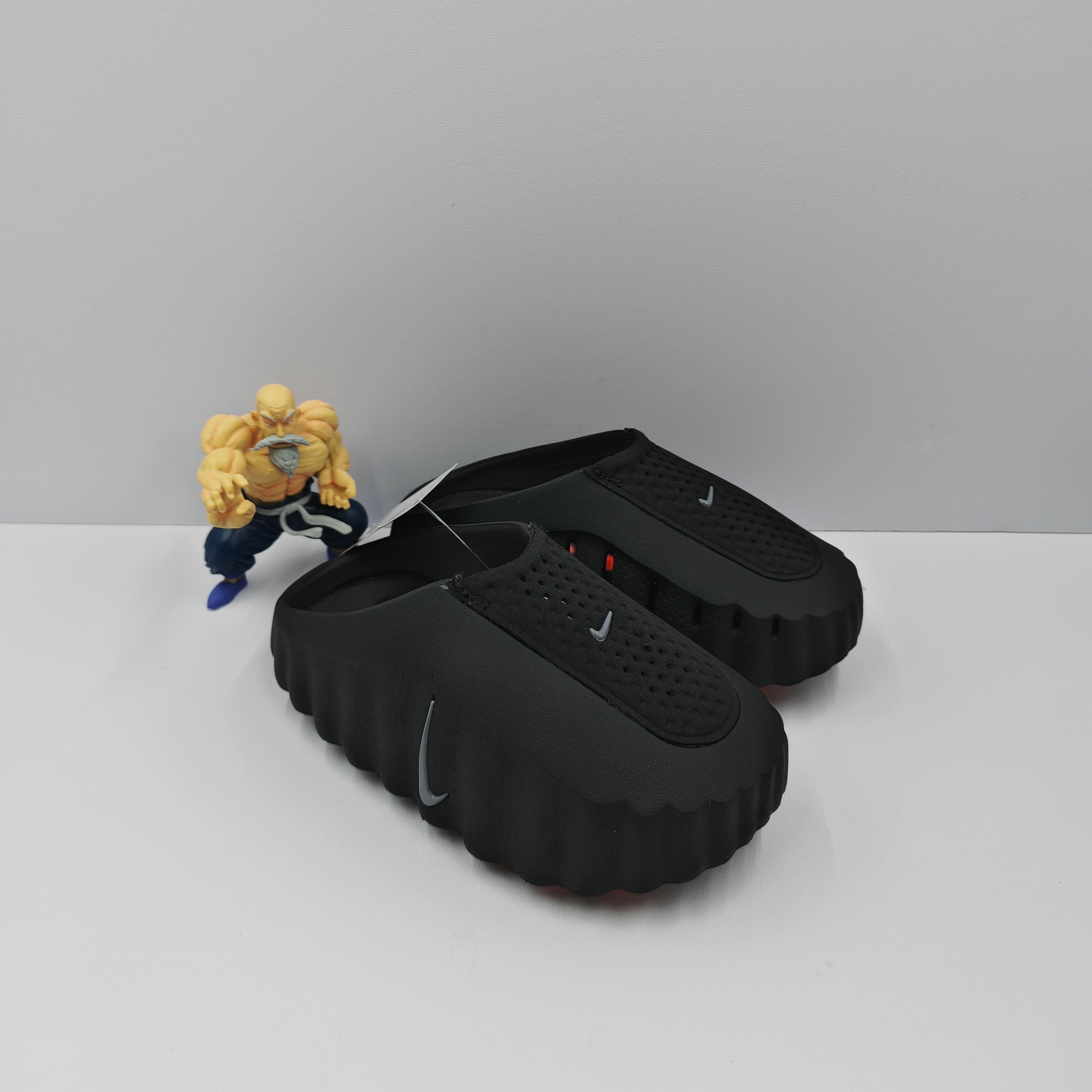 NO:879206,Nike Mind001 is comfortable and versatile, technological style, no special functions, toe-toe slippers for children, black, size 30 31 32 33 34 35, slippers, sandals, sandals, slippers,19860909Nike Mind001舒适百搭 科技风 无特殊功能包头拖鞋童鞋 黑色 码数 30 31 32 33 34 35,拖鞋拖鞋，凉鞋,sandals,slippers,,Children's