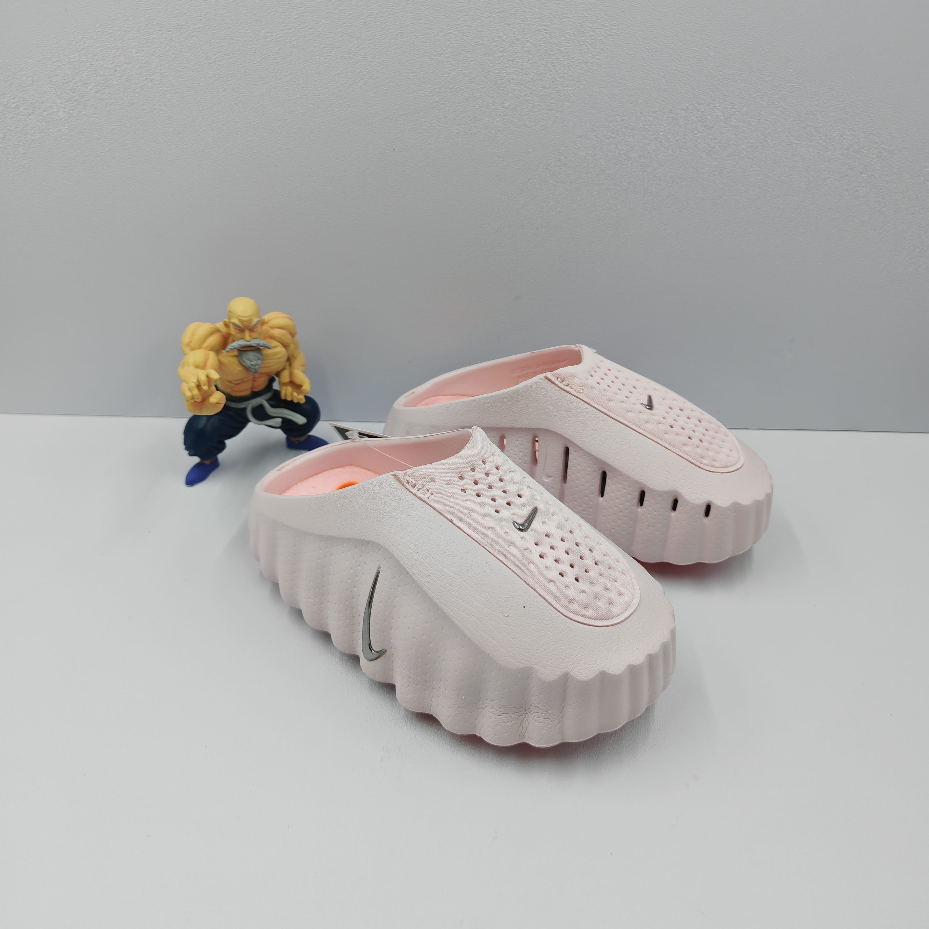 NO:879212,Nike Mind001 is comfortable and versatile, technological style, no special functions, toe-cap slippers for children, pink, size 30 31 32 33 34 35, slippers, sandals, sandals, slippers,19860909Nike Mind001舒适百搭 科技风 无特殊功能包头拖鞋童鞋 粉色 码数 30 31 32 33 34 35,拖鞋拖鞋，凉鞋,sandals,slippers,,Children's
