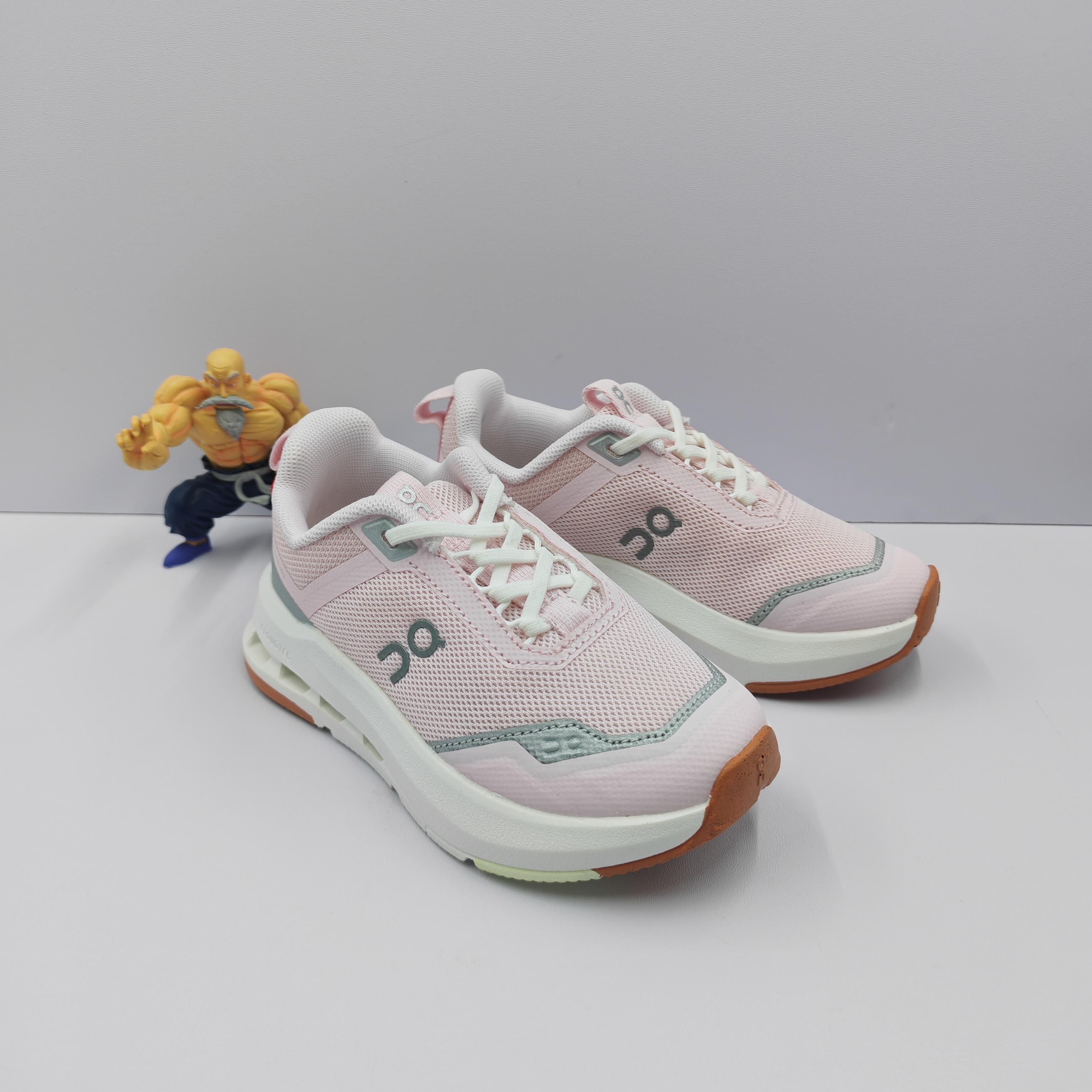 NO:850369,On CLOUDNOVA comfortable, soft and supportive low-top running shoes pink children's size 26 27 28 29 30 31 32 33 34 35 36 37, on running shoes, sneakers,19860909On CLOUDNOVA 舒适柔软支撑低帮 跑步鞋 粉色 儿童款 码数26 27 28 29 30 31 32 33 34 35 36 37,昂跑运动鞋,sneakers,,Children's