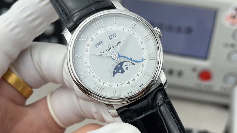 Blancpain Classic 6654 Moon Phase Silver Dial Black Leather Strap Men's Watch