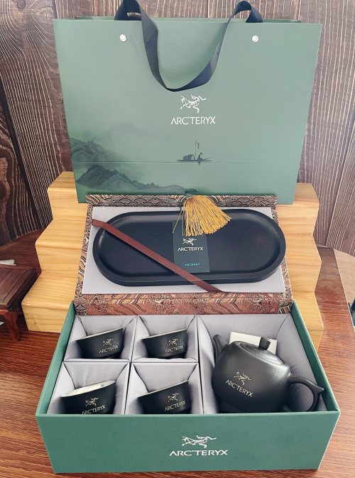 Arcteryx Black Ceramic Tea Set - Limited Edition Travel Gift Set 1 Arcteryx Black Ceramic Tea Set - Limited Edition Travel Gift Set
