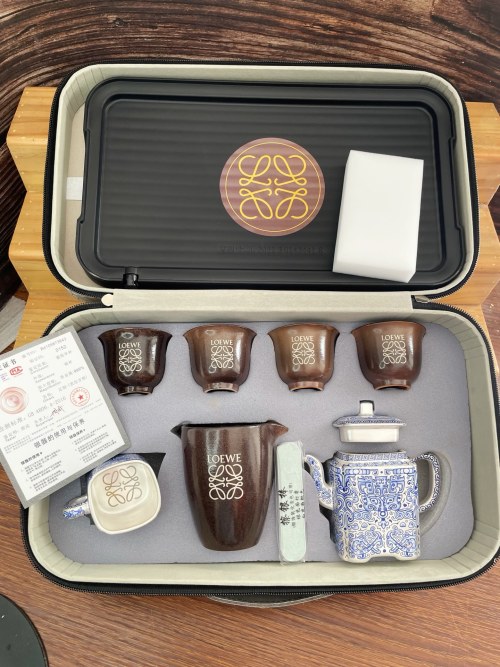 Loewe 999 Sterling Silver Tea Set with Teapot, Cups & Tray - Gift Set 1 Loewe 999 Sterling Silver Tea Set with Teapot, Cups & Tray - Gift Set