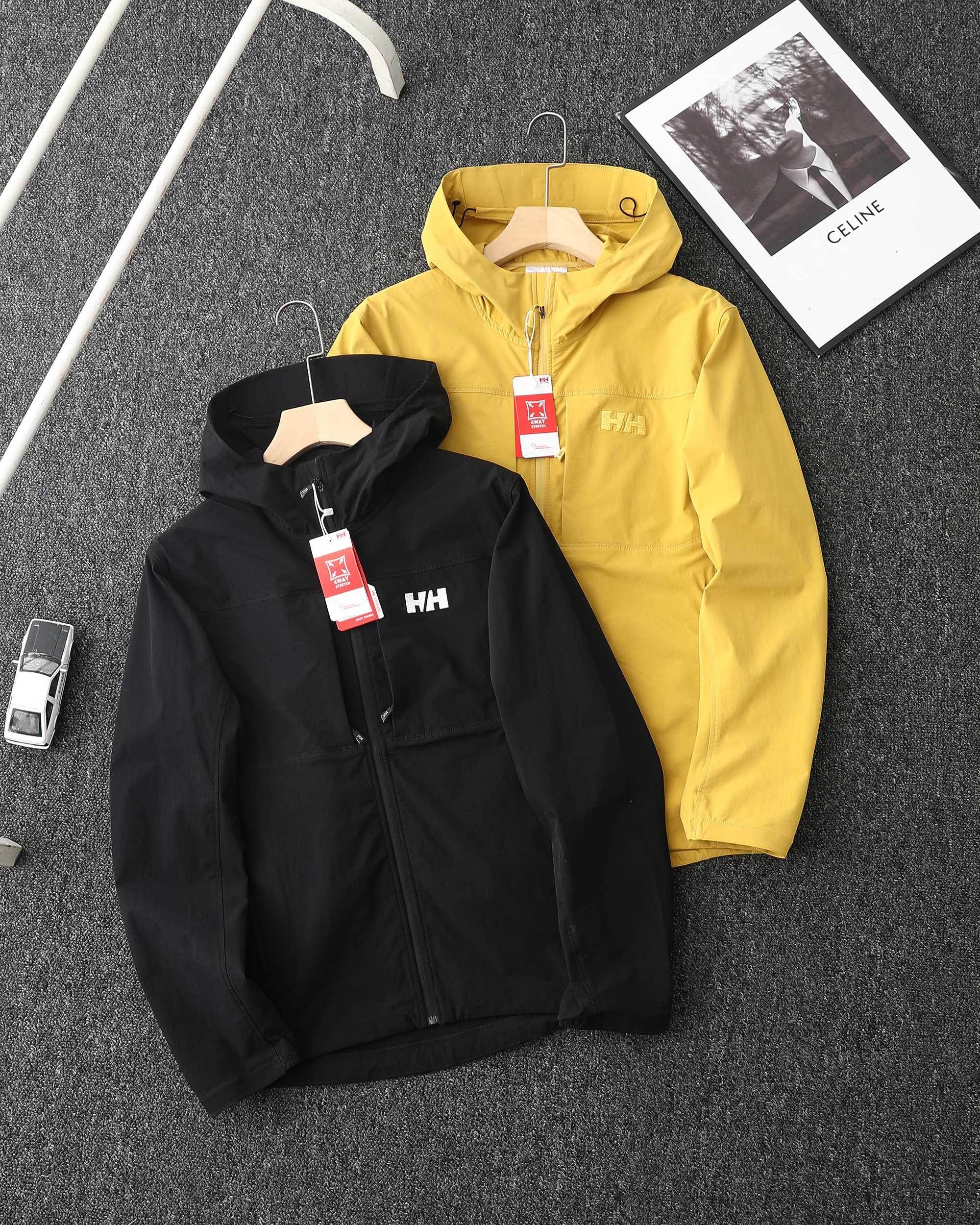 Helly Hansen Lightweight Waterproof Hooded Outdoor Jacket for Couples