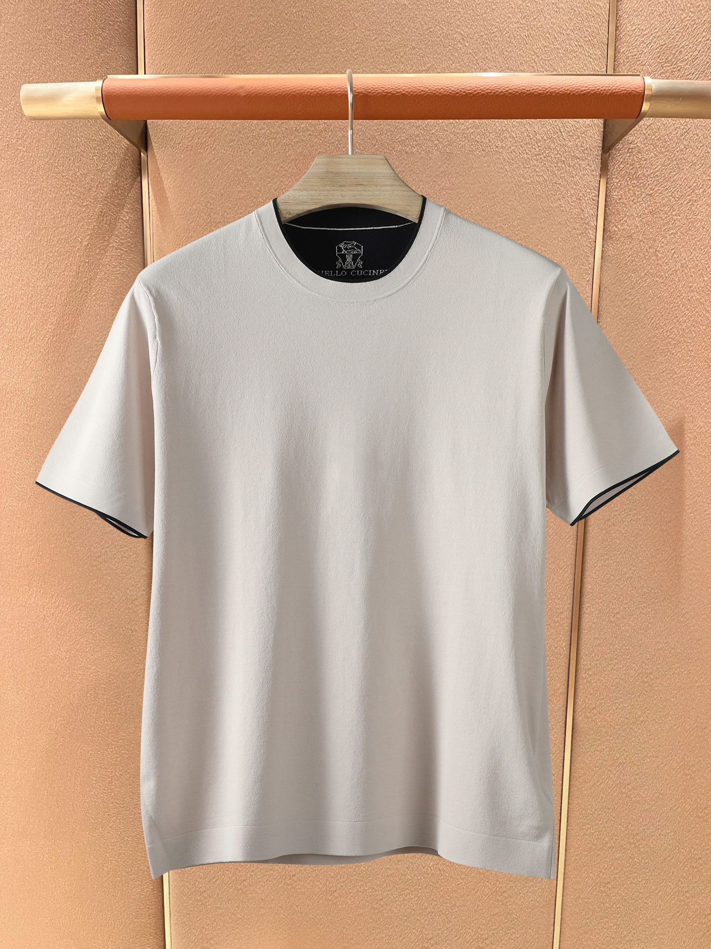 NO:827586,High version Color: black, apricot, sapphire blue Size: m-3xl Super popular recommendation, summer new men's series popular round neck sweater, unique style design, simple and elegant, customized fabrics, excellent texture, high-quality fabrics, very soft and delicate feel, strong breathability, unique insights obvious in the details, simplicity is more versatile, men's clothing,19860909高版 颜色:黑色,杏色,宝蓝 码数:m-3xl 超级爆款推荐,夏季新品男装系列爆款圆领针织衫,独特风格设计,简约大气,定制面料,质感绝佳,面料采用优质,手感非常柔软细腻,透气性强,细节上显而易见的独特见解,简约更百搭,男装,,Women's clothing