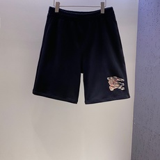 BUR~裤脚侧贴布logo毛圈棉男士短裤 26ss夏季新品 裤脚饰以经典格纹战马标点缀,布贴工艺精湛,质感拉满。采用厚实 BUR~裤脚侧贴布logo毛圈棉男士短裤 26ss夏季新品 裤脚饰以经典格纹战马标点缀,布贴工艺精湛,质感拉满。采用厚实