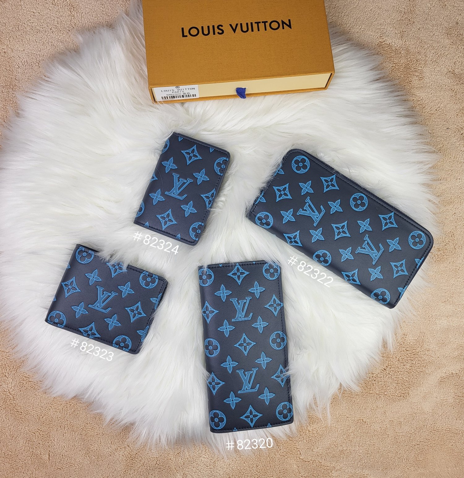 Bifold wallet showing more details